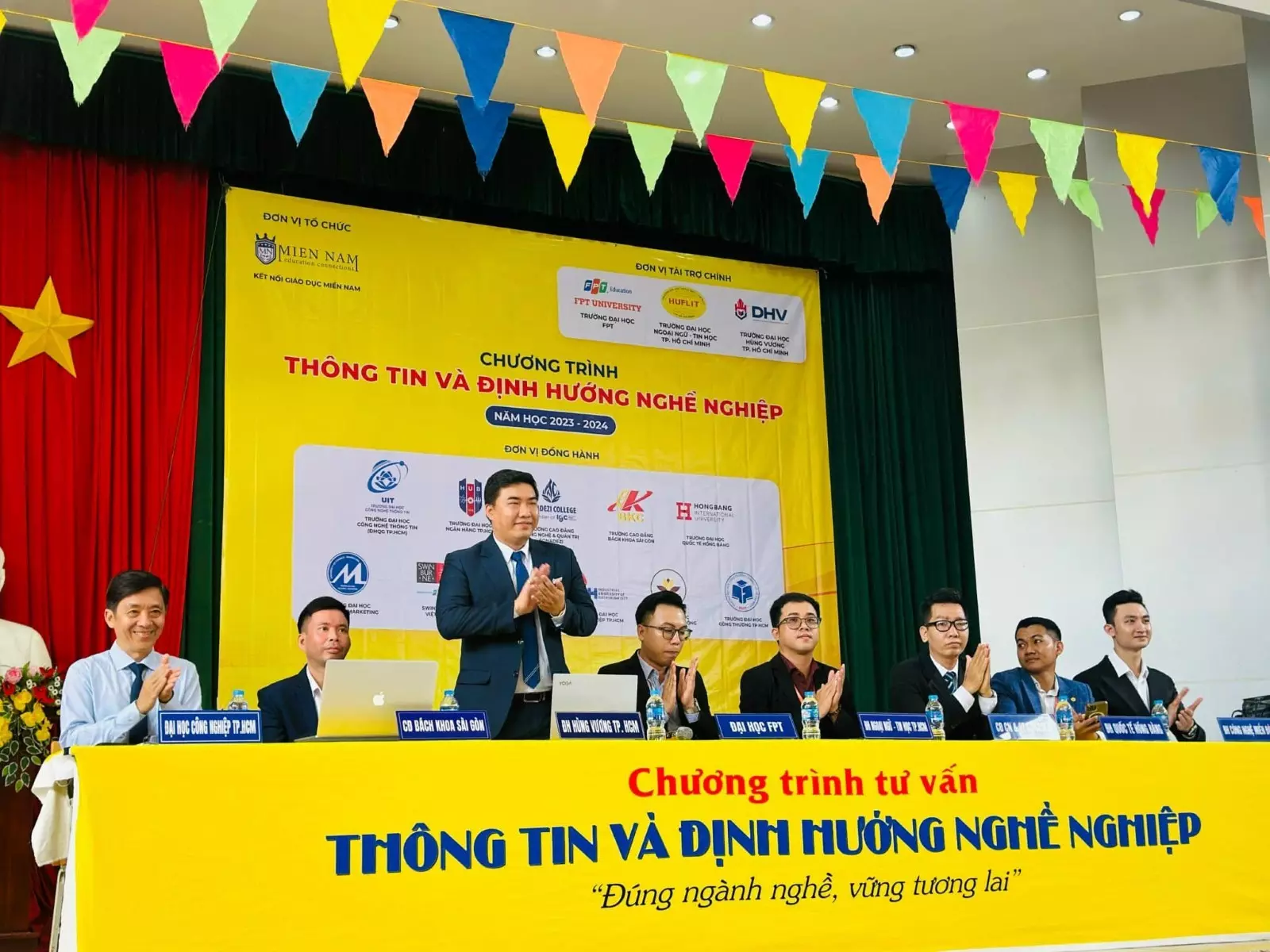 DHV - Trường Đại Học Hùng Vương TPHCM