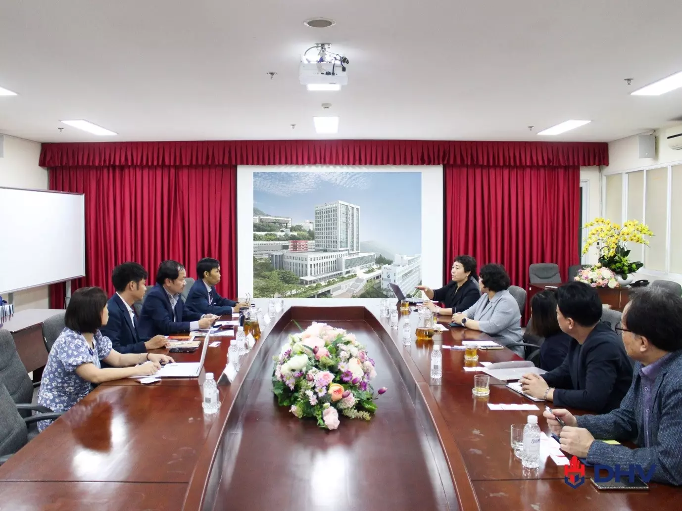 DHV - Trường Đại Học Hùng Vương TPHCM