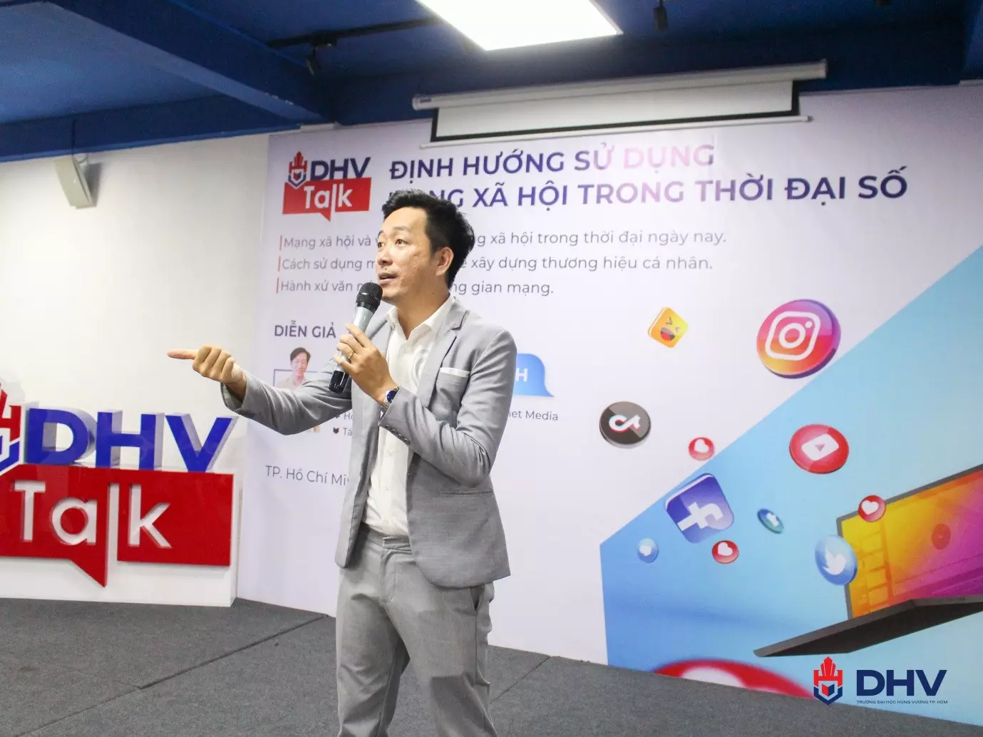 DHV - Trường Đại Học Hùng Vương TPHCM