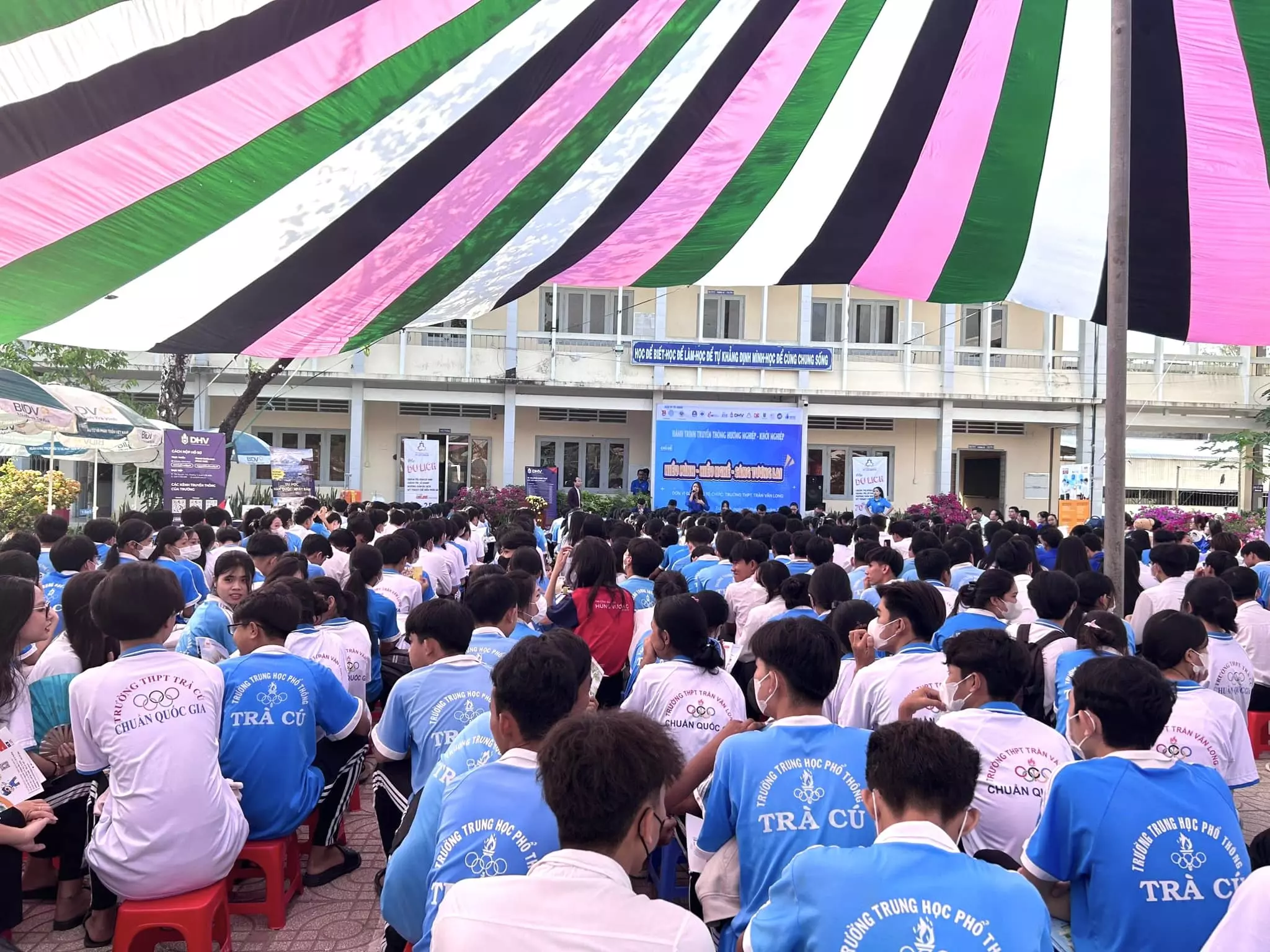 DHV - Trường Đại Học Hùng Vương TPHCM