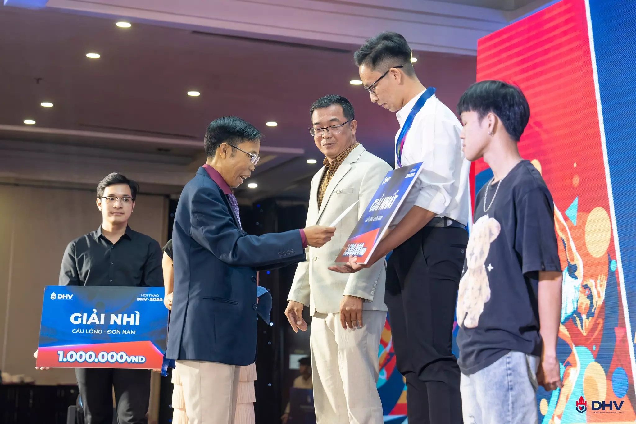 DHV - Trường Đại Học Hùng Vương TPHCM