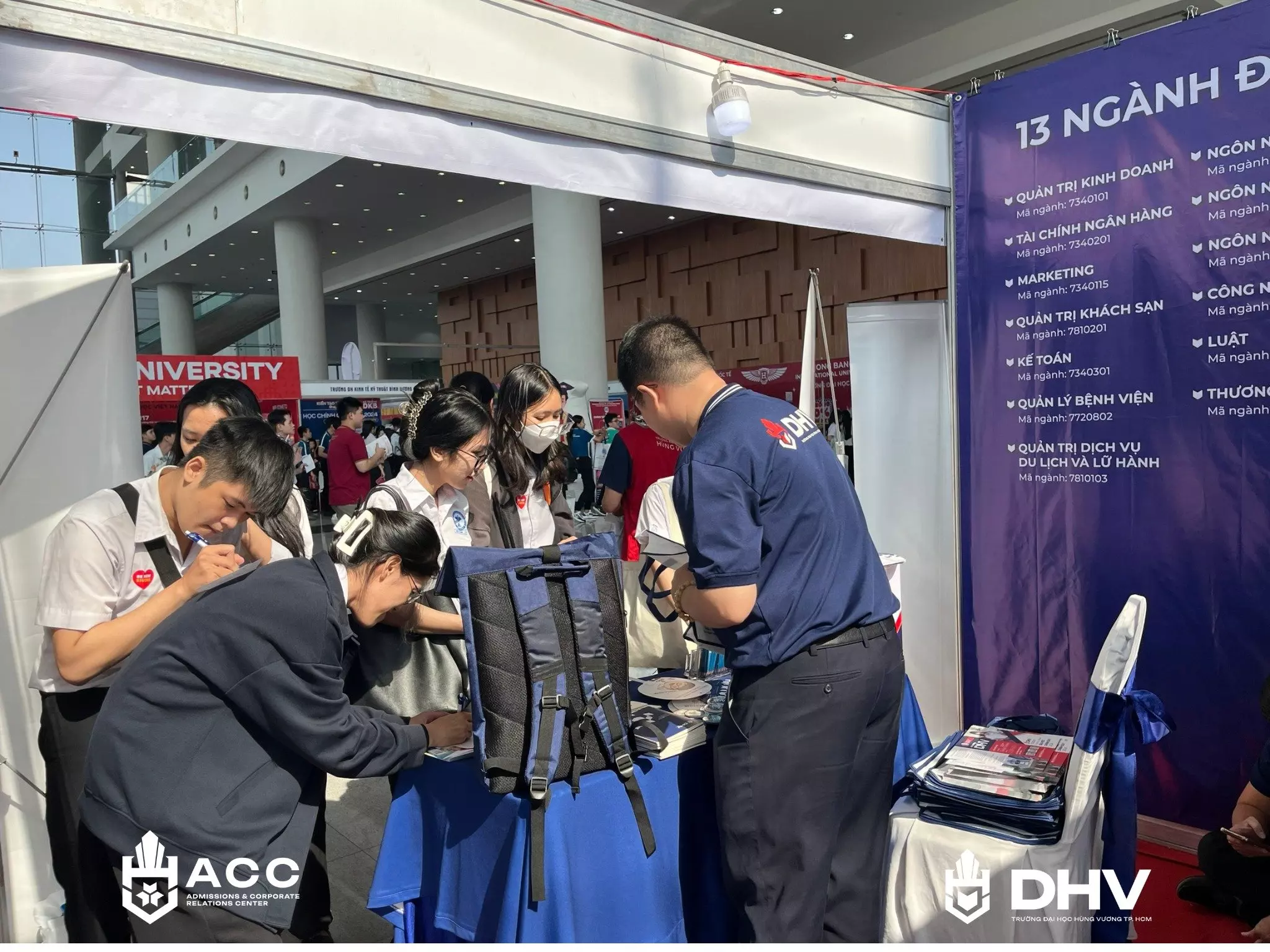 DHV - Trường Đại Học Hùng Vương TPHCM