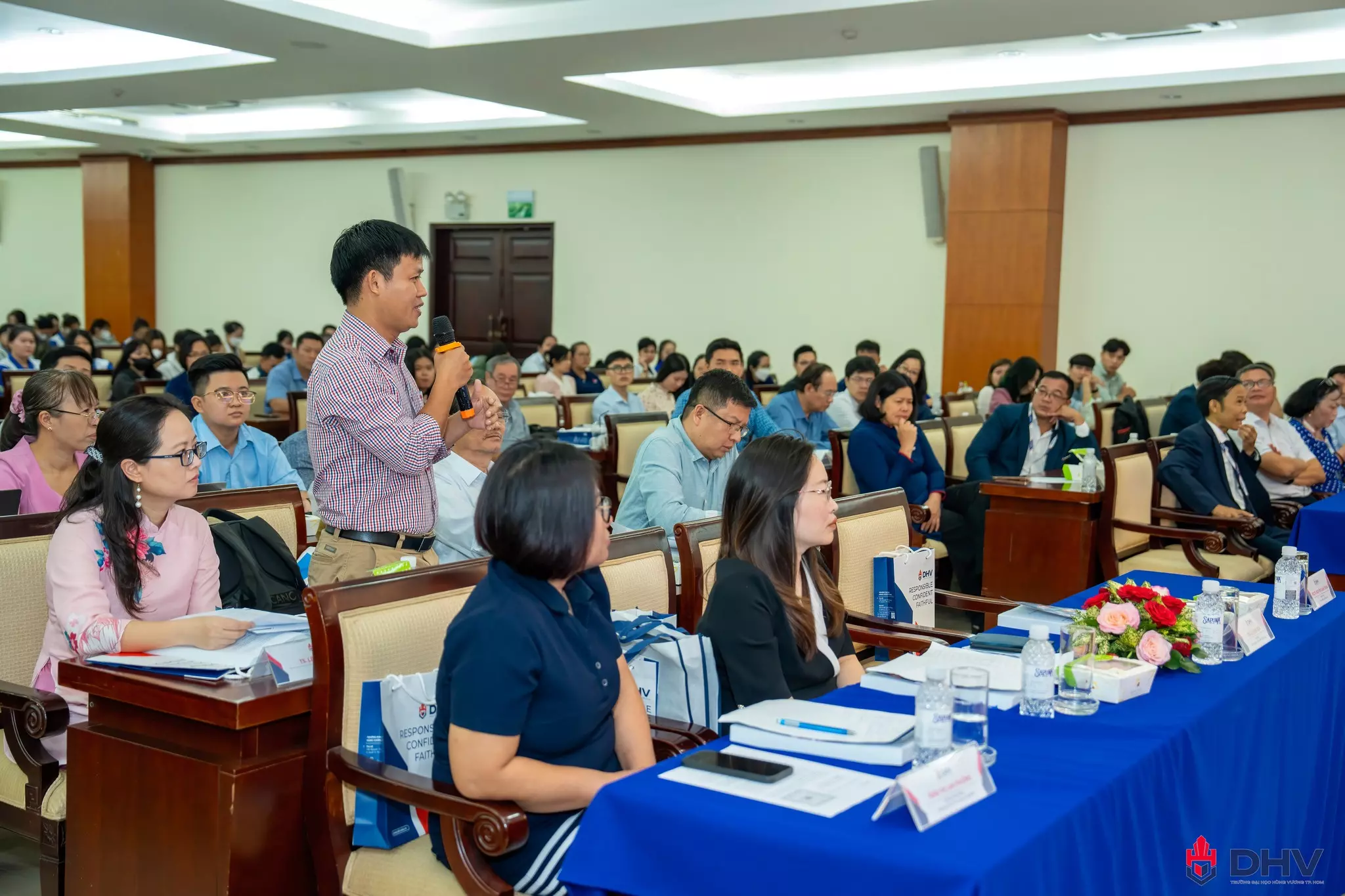 DHV - Trường Đại Học Hùng Vương TPHCM