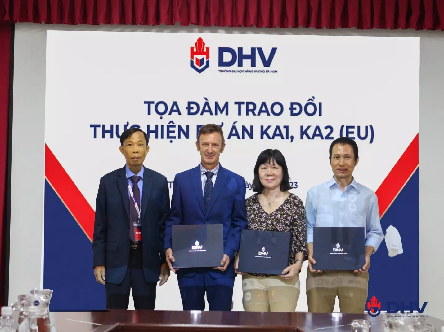 DHV - Trường Đại Học Hùng Vương TPHCM