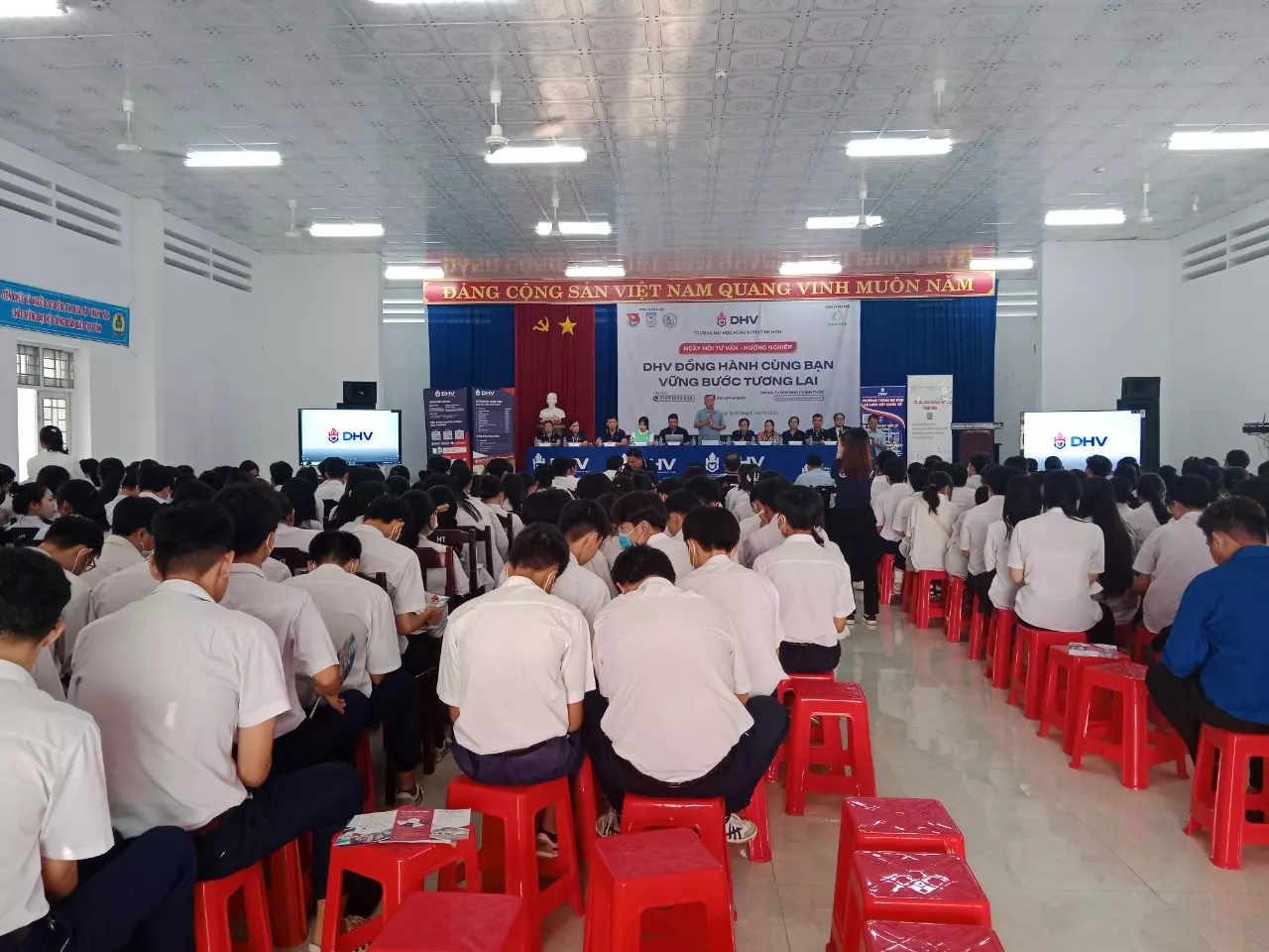 DHV - Trường Đại Học Hùng Vương TPHCM