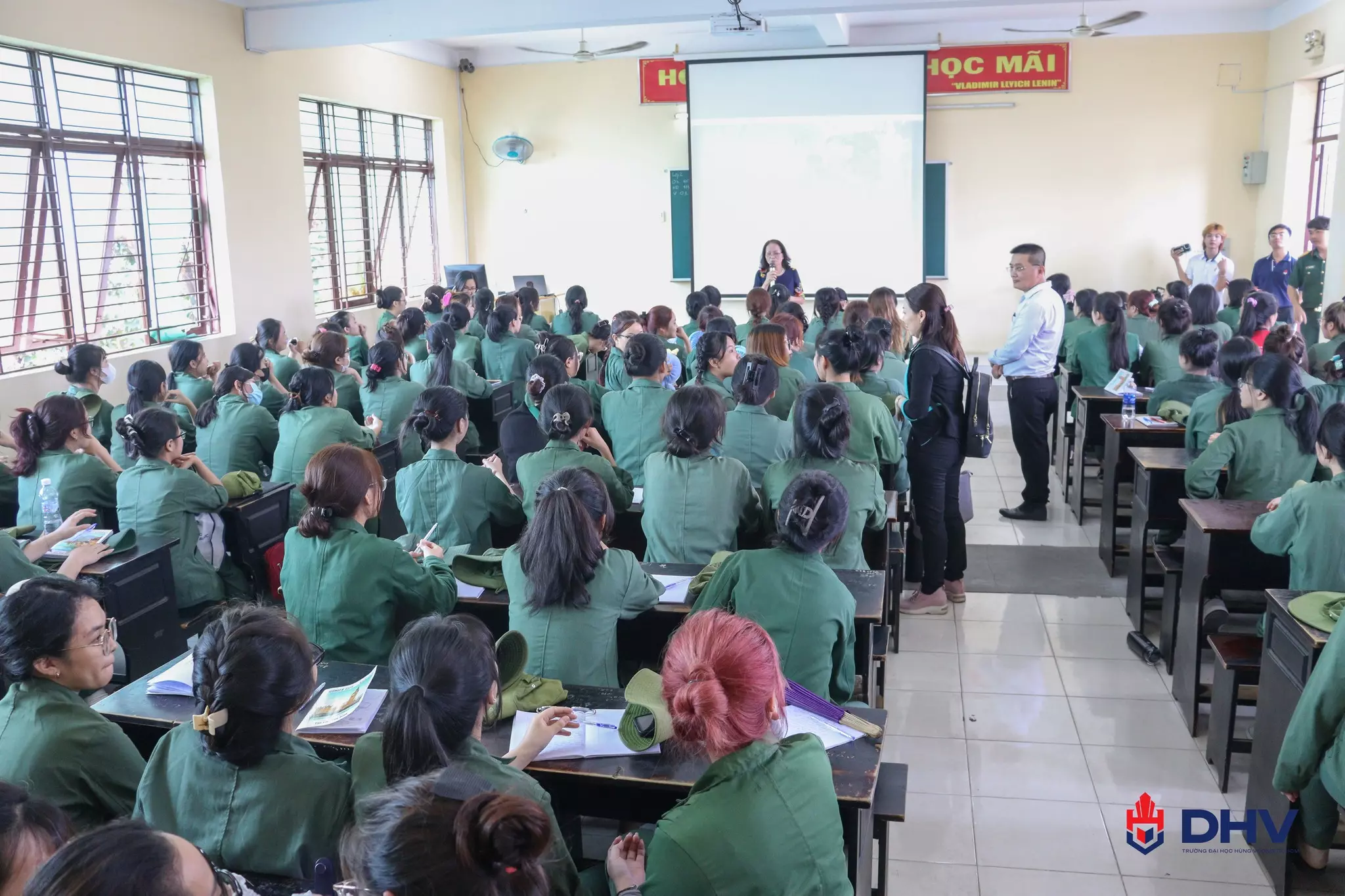 DHV - Trường Đại Học Hùng Vương TPHCM