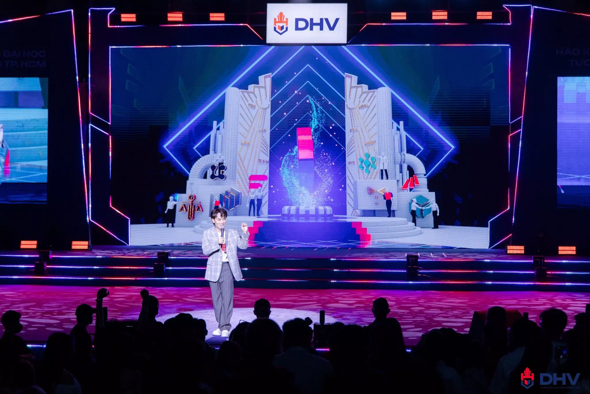 DHV - Trường Đại Học Hùng Vương TPHCM