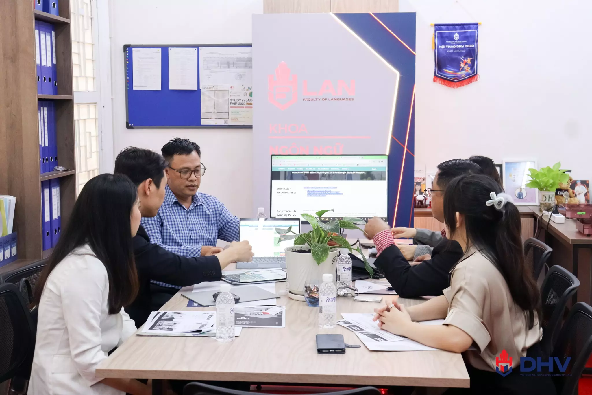 DHV - Trường Đại Học Hùng Vương TPHCM