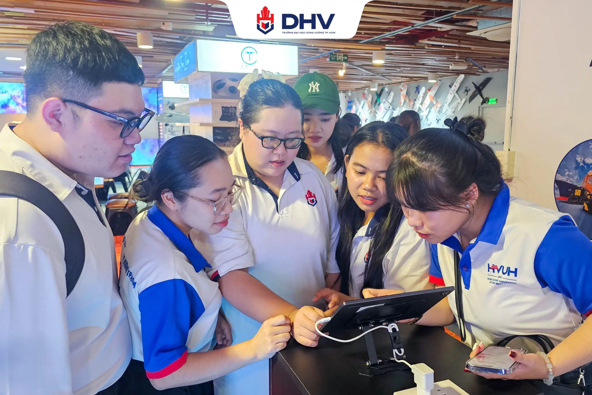 DHV - Trường Đại Học Hùng Vương TPHCM