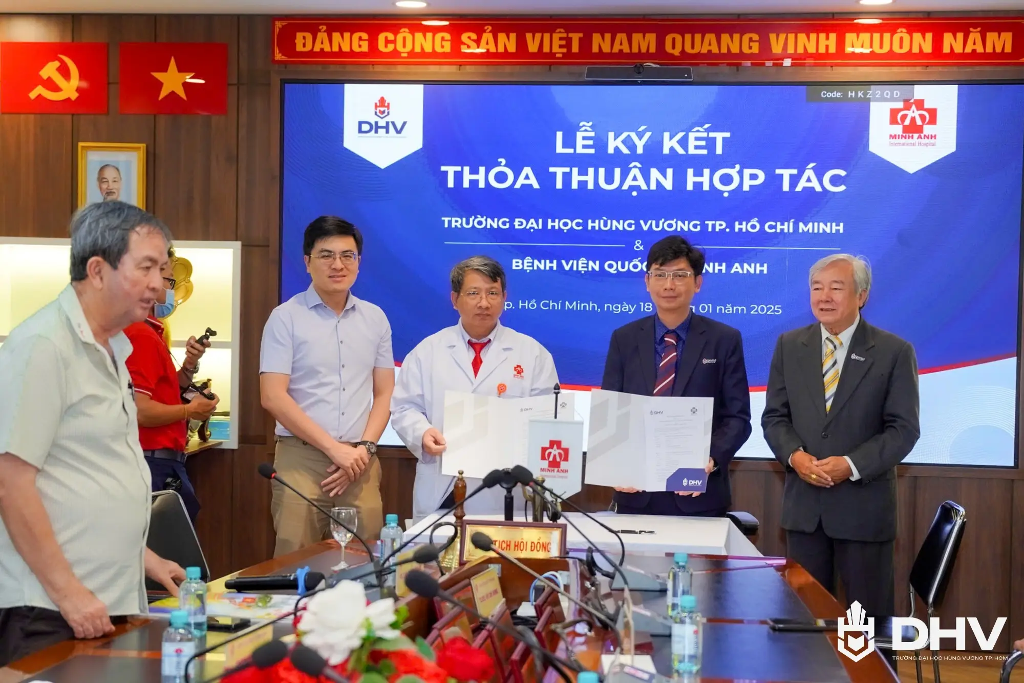 Hình ảnh ký kết hơp tác giữa Bệnh viện Quốc tế Minh Anh và Trường Đại học Hùng Vương TP.HCM (DHV)