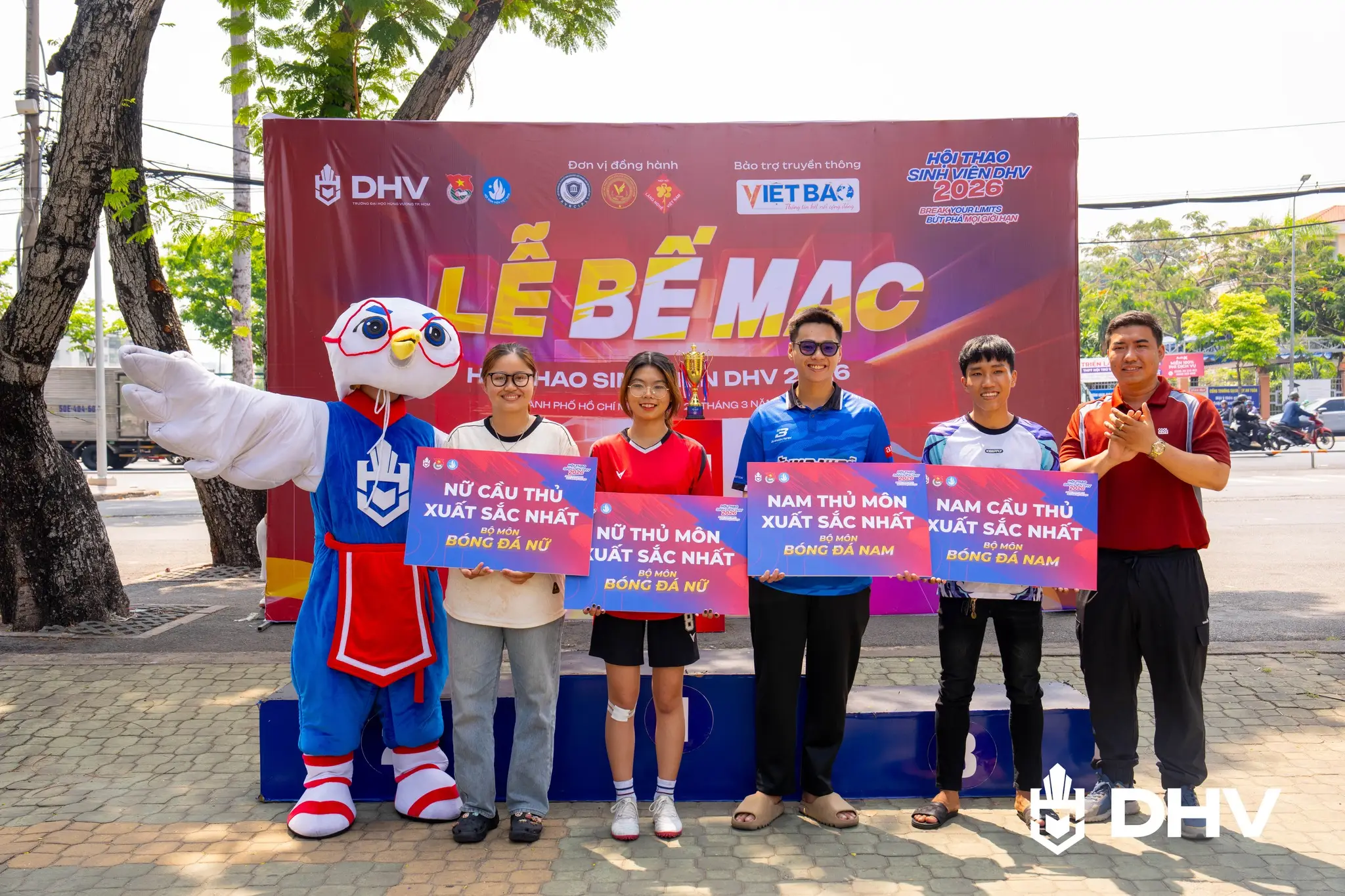 DHV - Trường Đại Học Hùng Vương TPHCM