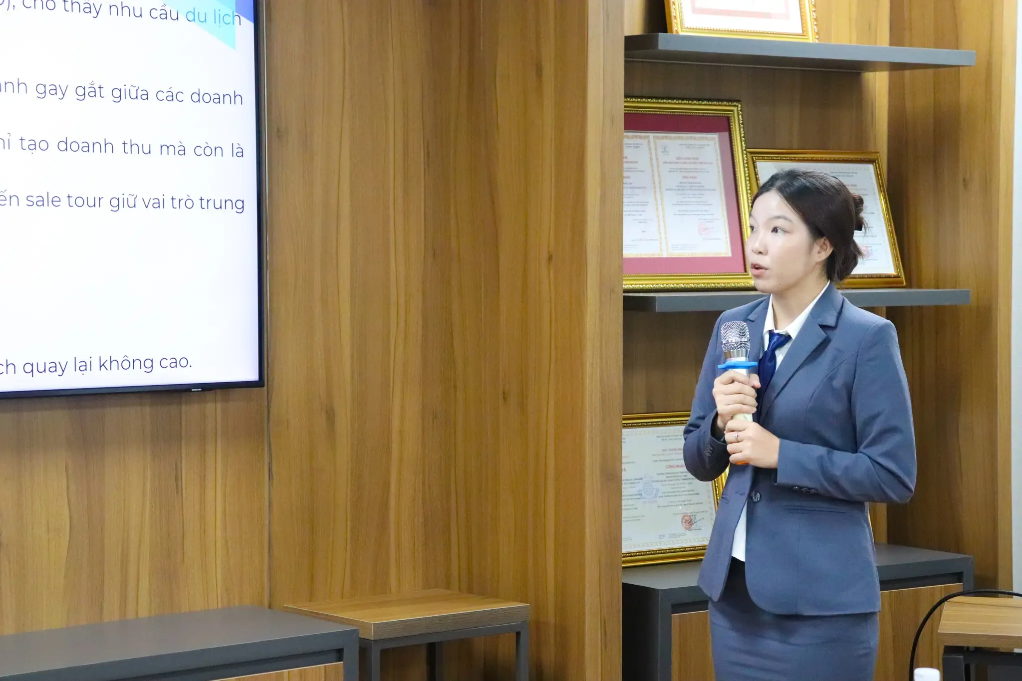DHV - Trường Đại Học Hùng Vương TPHCM