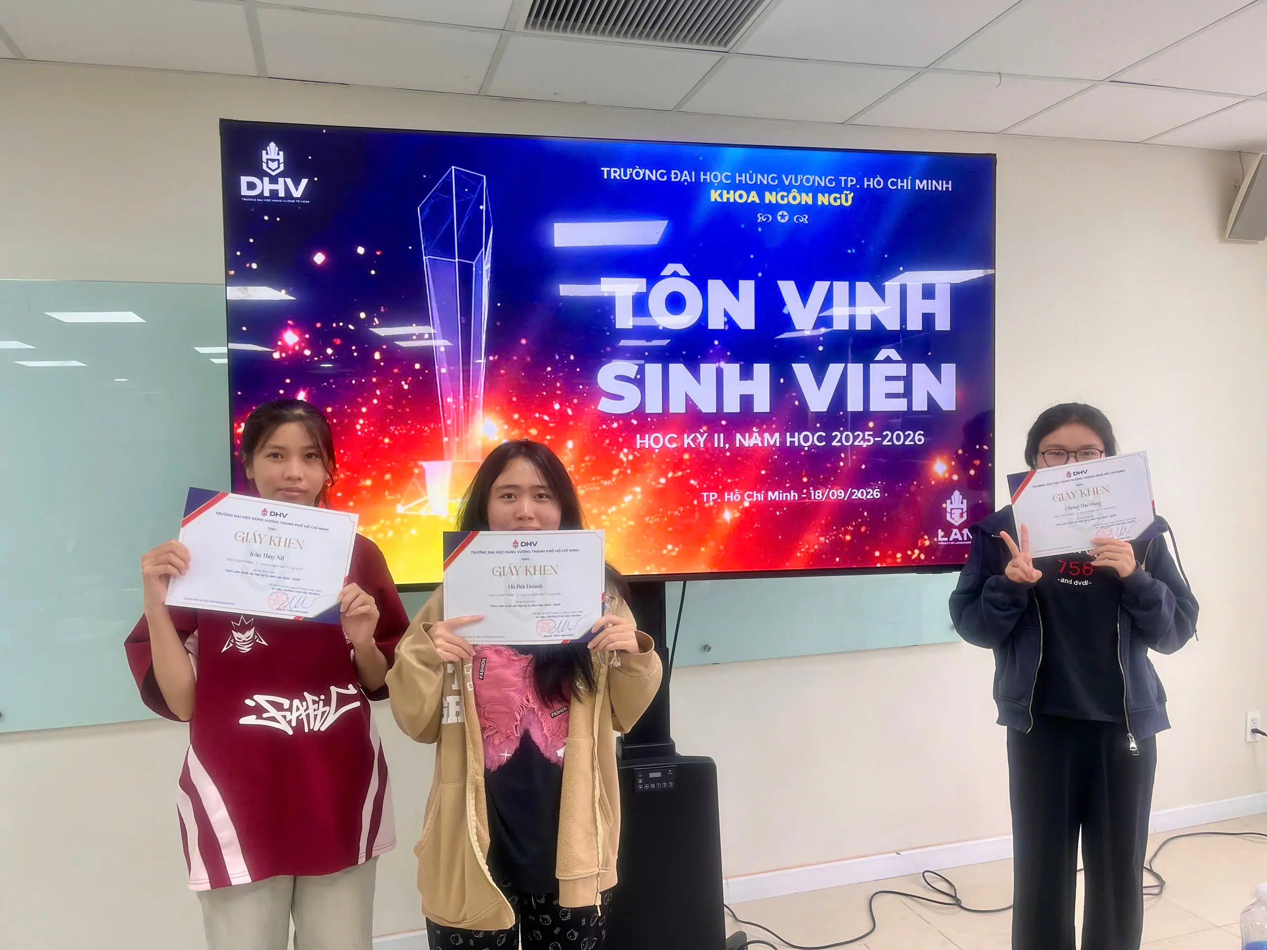 DHV - Trường Đại Học Hùng Vương TPHCM