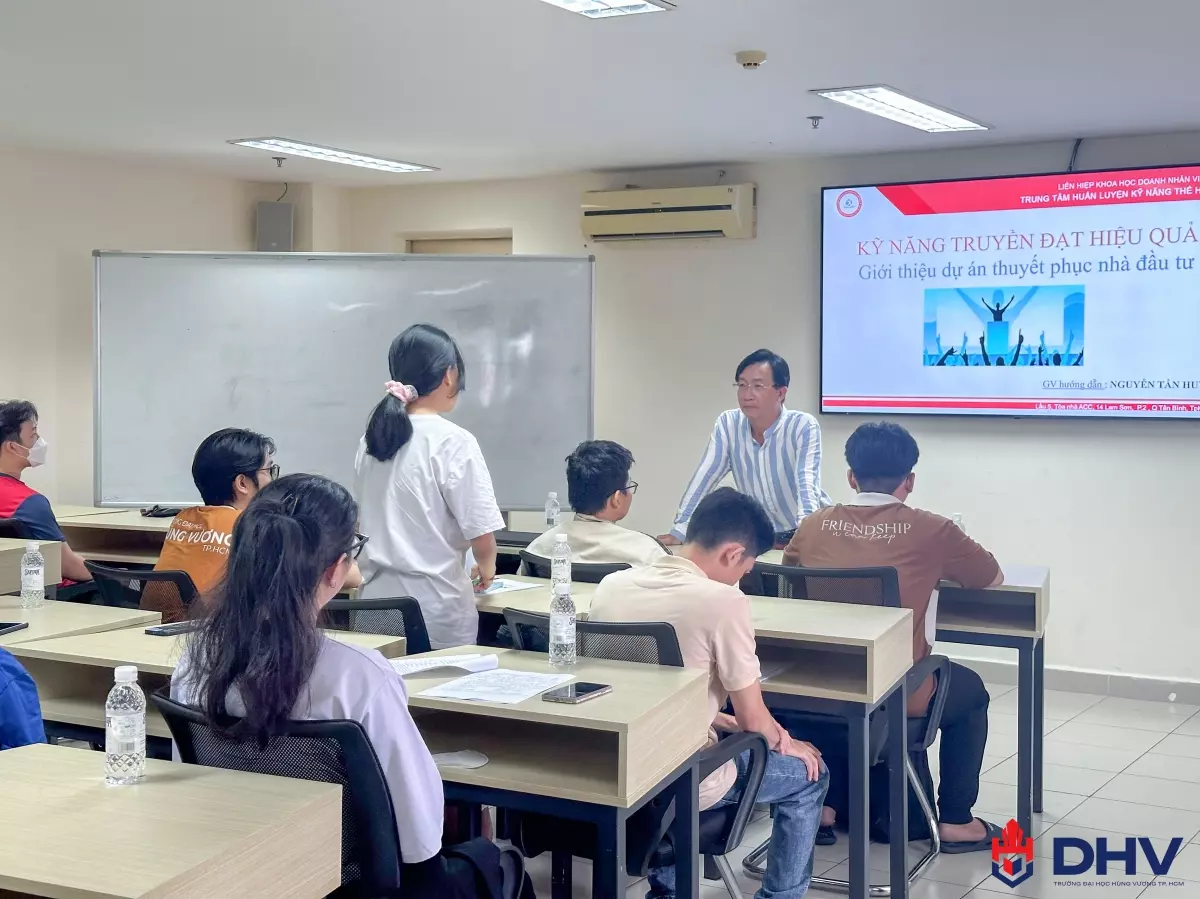 DHV - Trường Đại Học Hùng Vương TPHCM