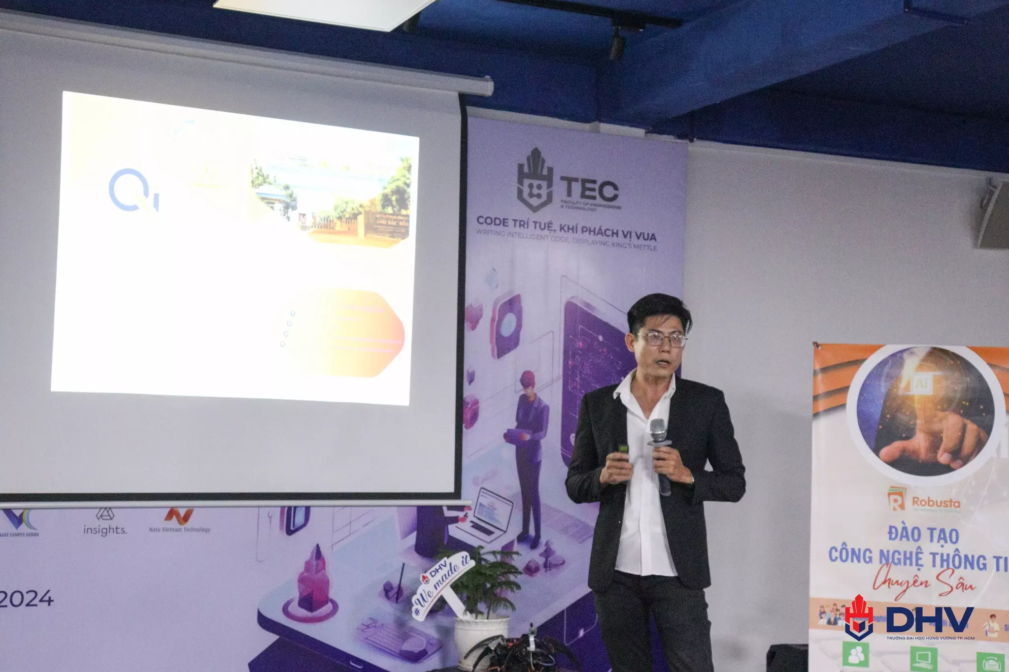 DHV - Trường Đại Học Hùng Vương TPHCM