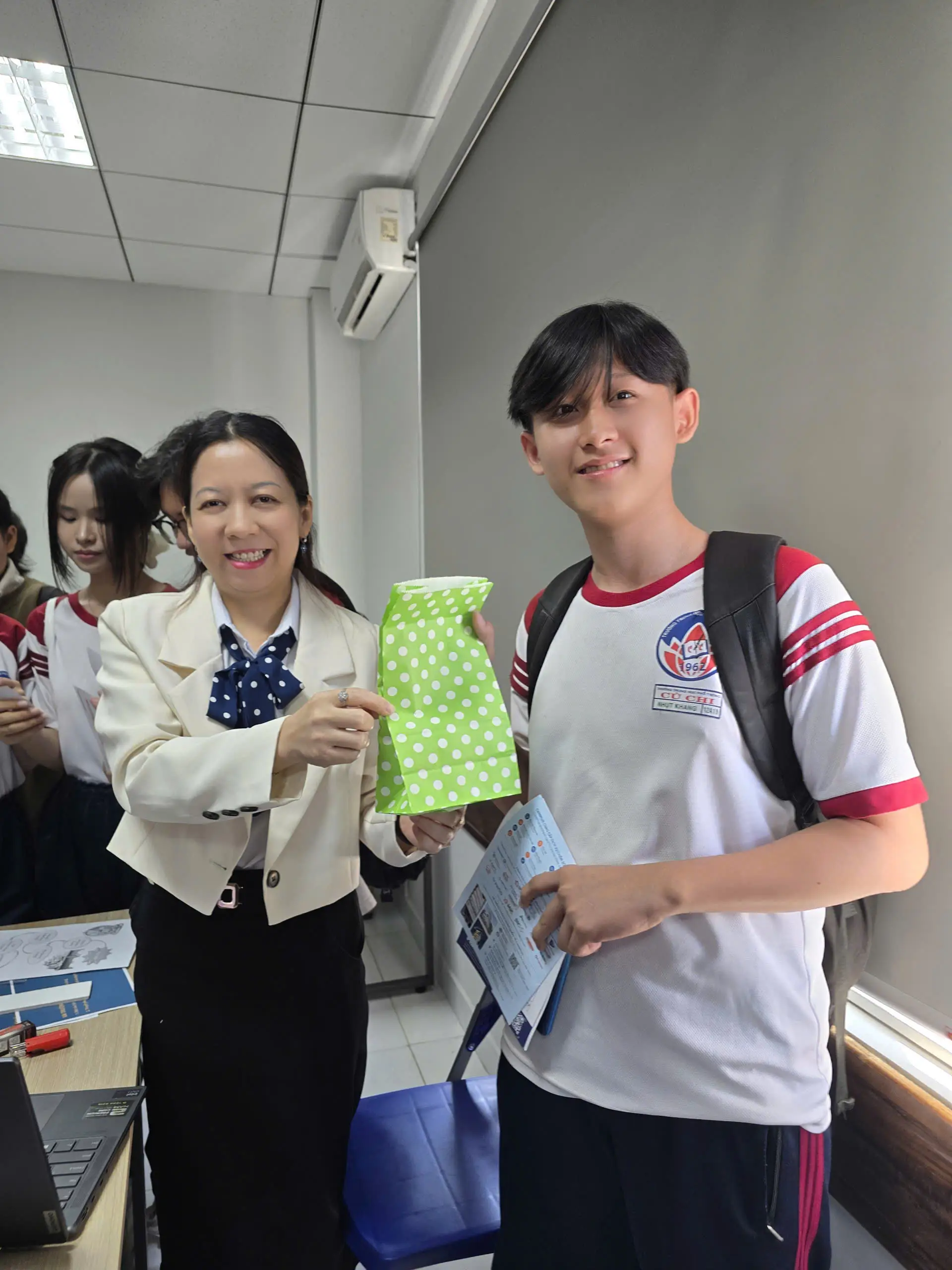 DHV - Trường Đại Học Hùng Vương TPHCM