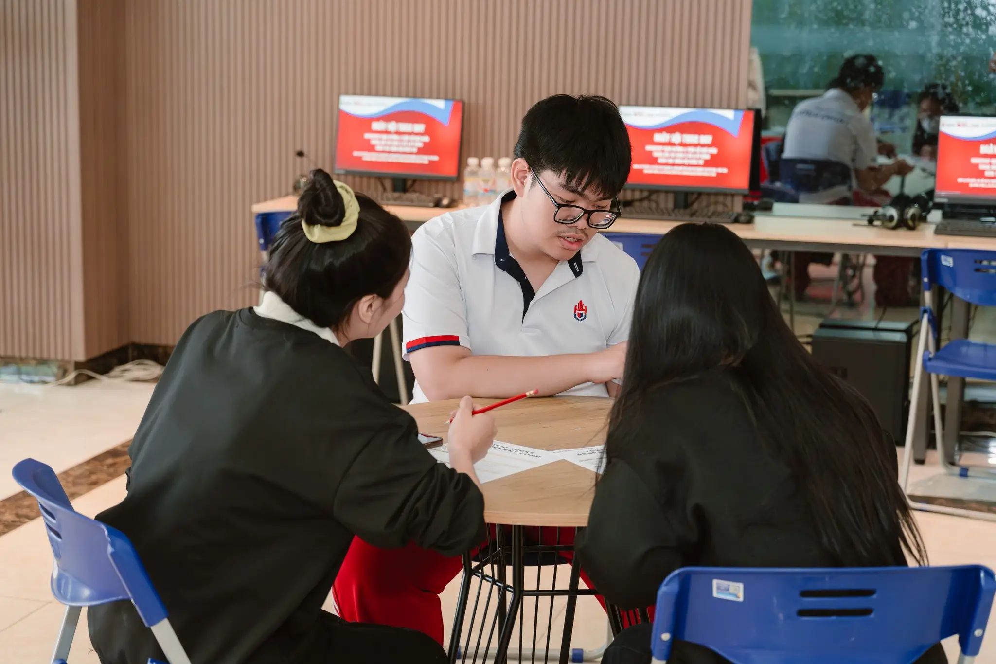 DHV - Trường Đại Học Hùng Vương TPHCM