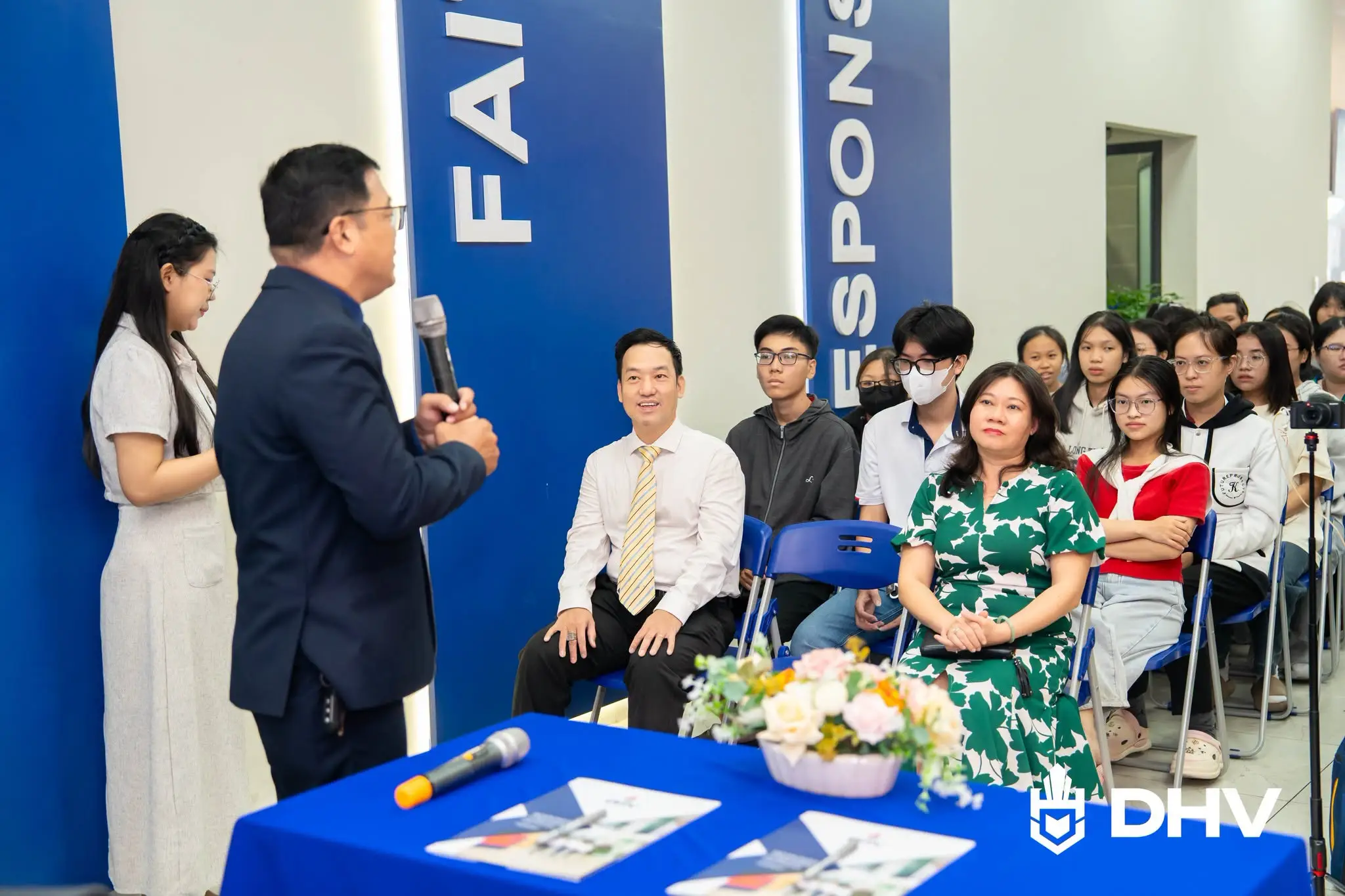 DHV - Trường Đại Học Hùng Vương TPHCM