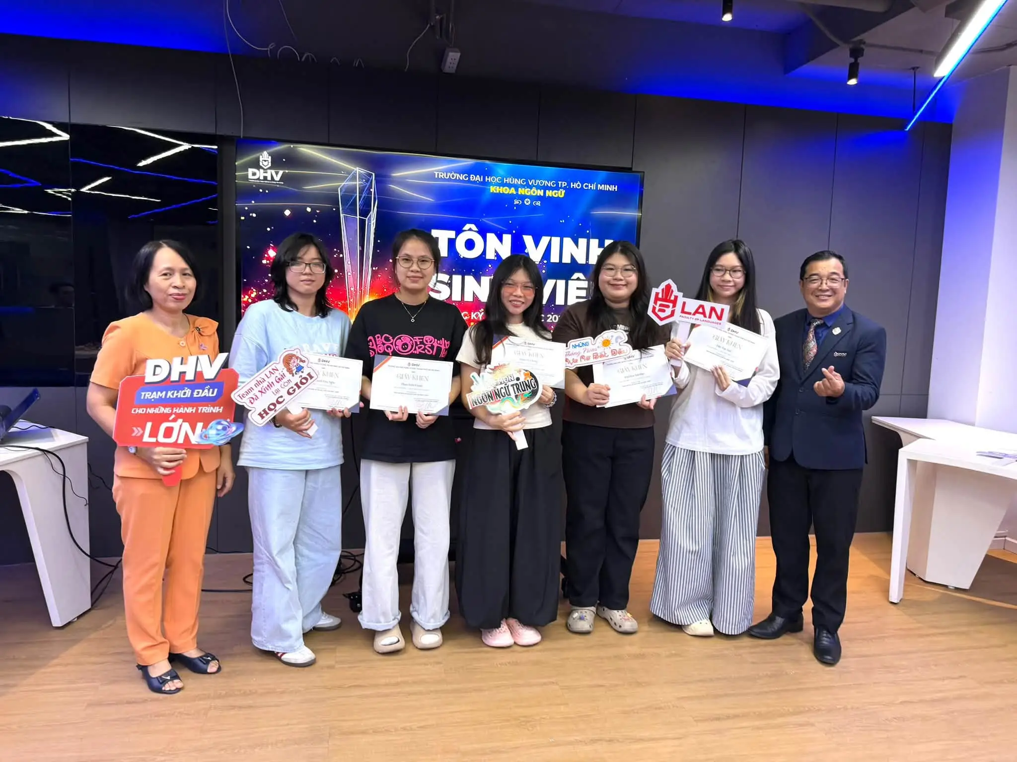 DHV - Trường Đại Học Hùng Vương TPHCM