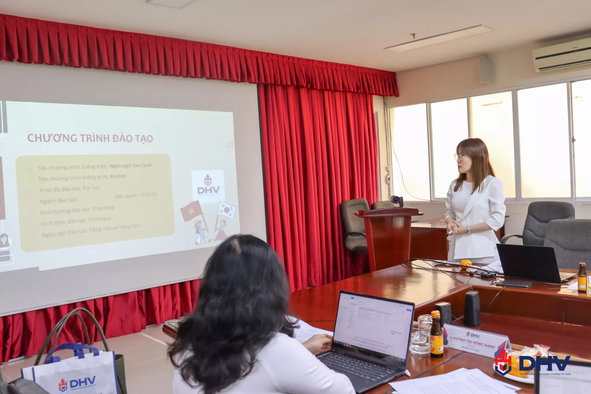 DHV - Trường Đại Học Hùng Vương TPHCM