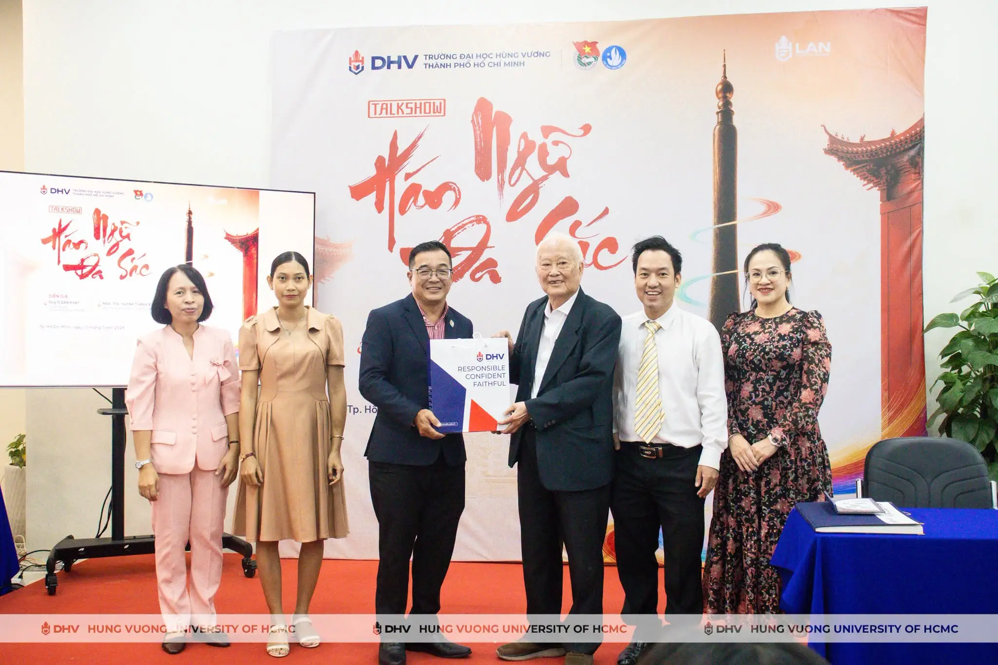 DHV - Trường Đại Học Hùng Vương TPHCM
