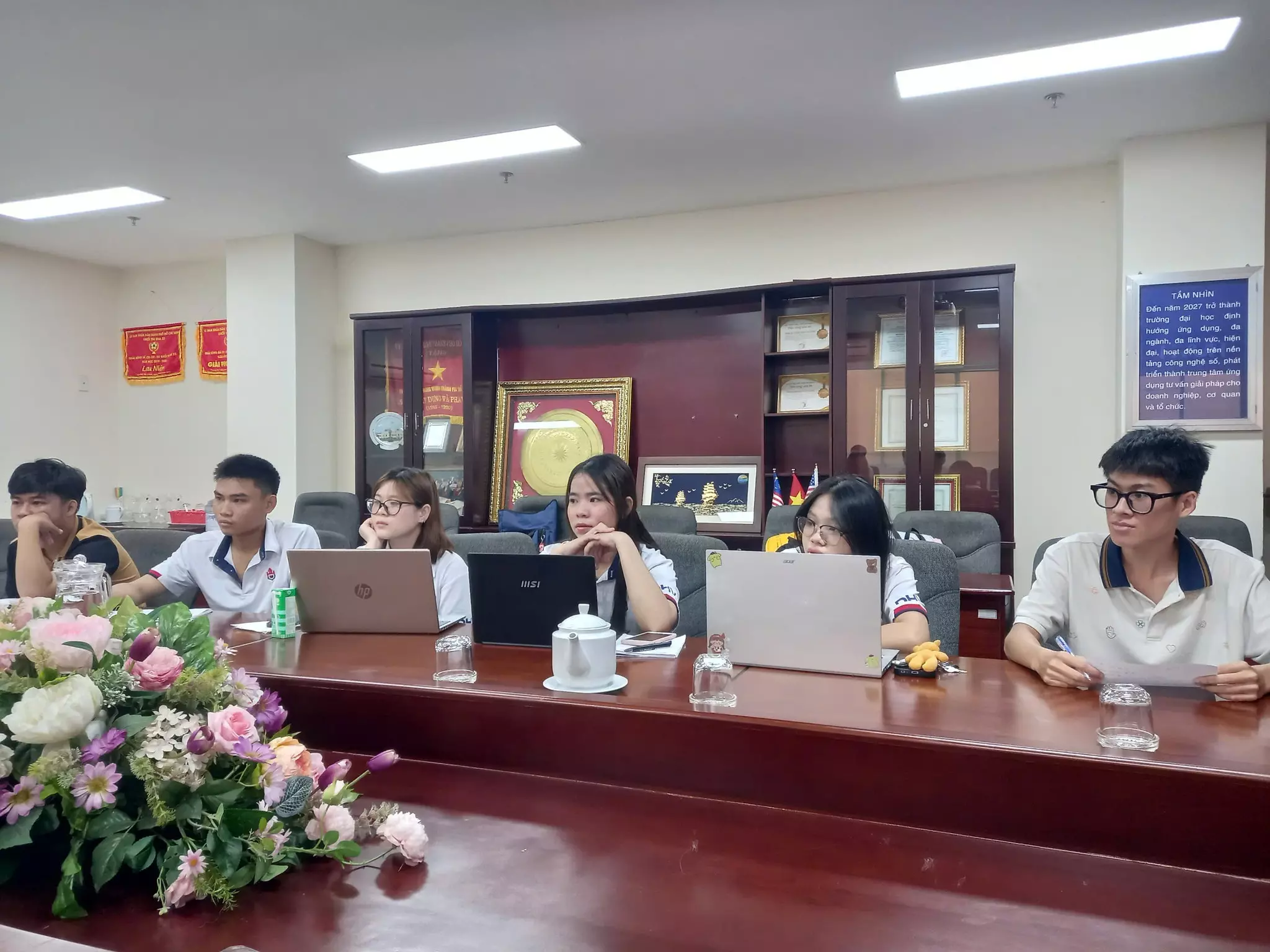 DHV - Trường Đại Học Hùng Vương TPHCM