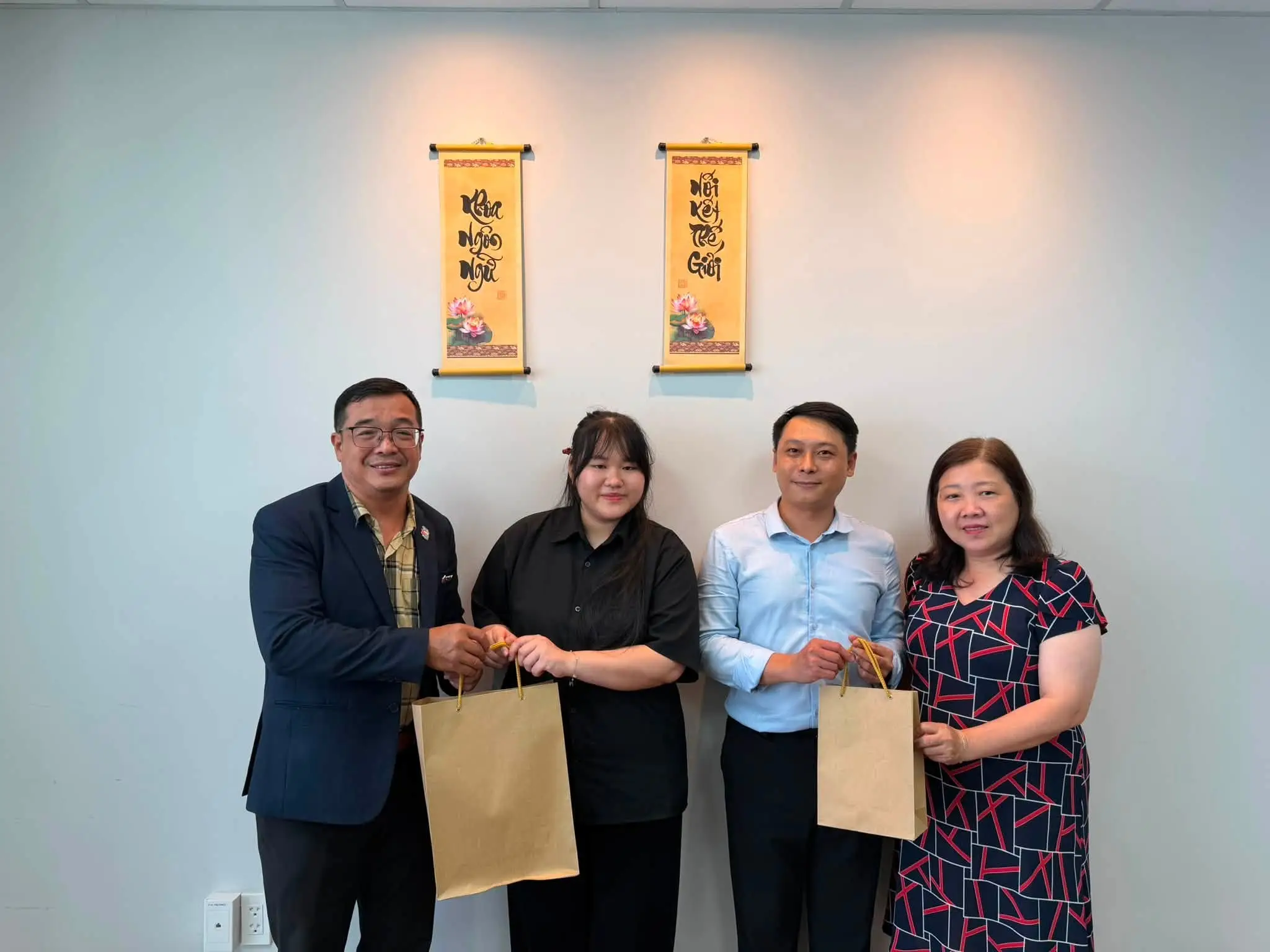 DHV - Trường Đại Học Hùng Vương TPHCM