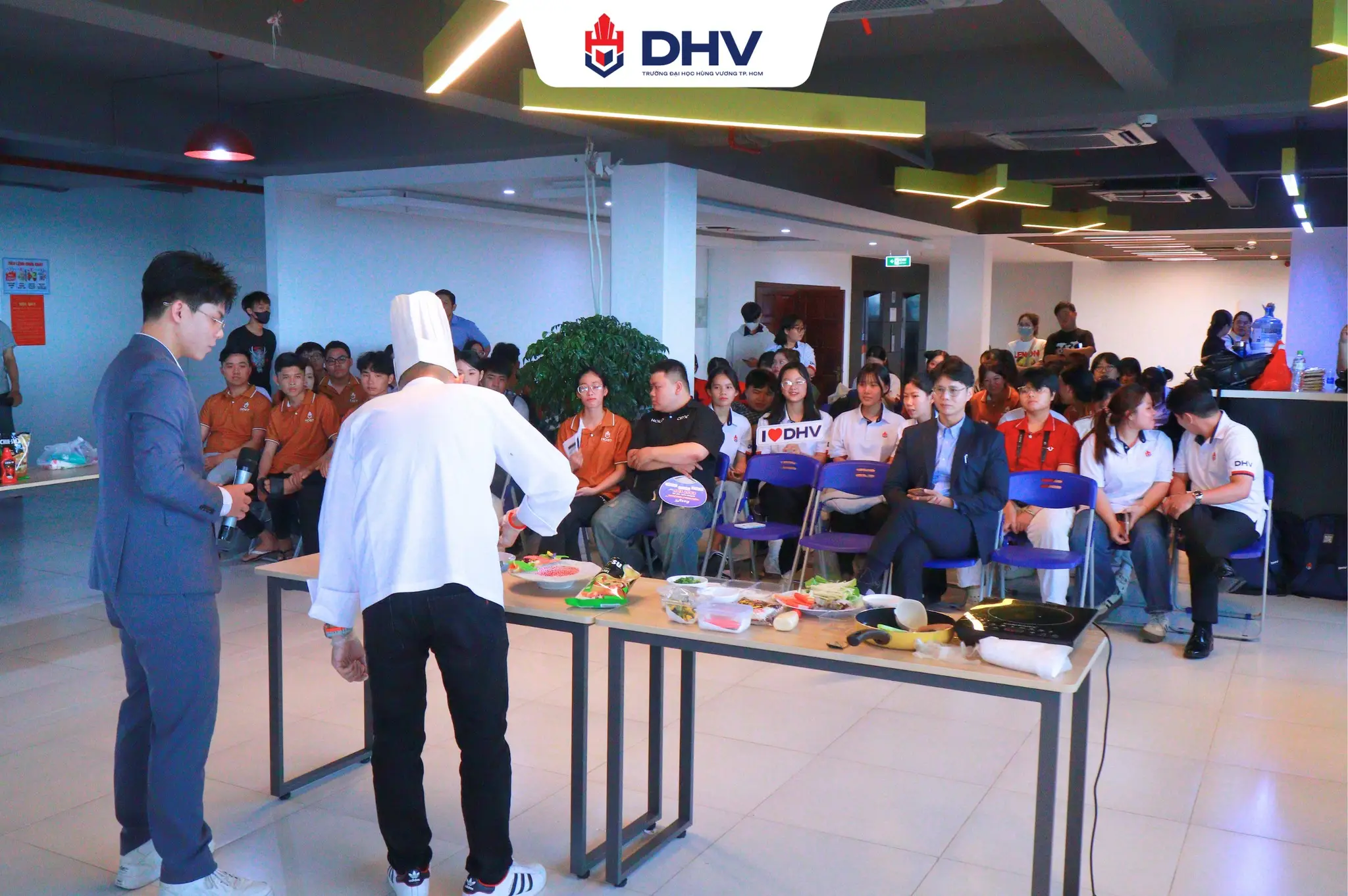 DHV - Trường Đại Học Hùng Vương TPHCM