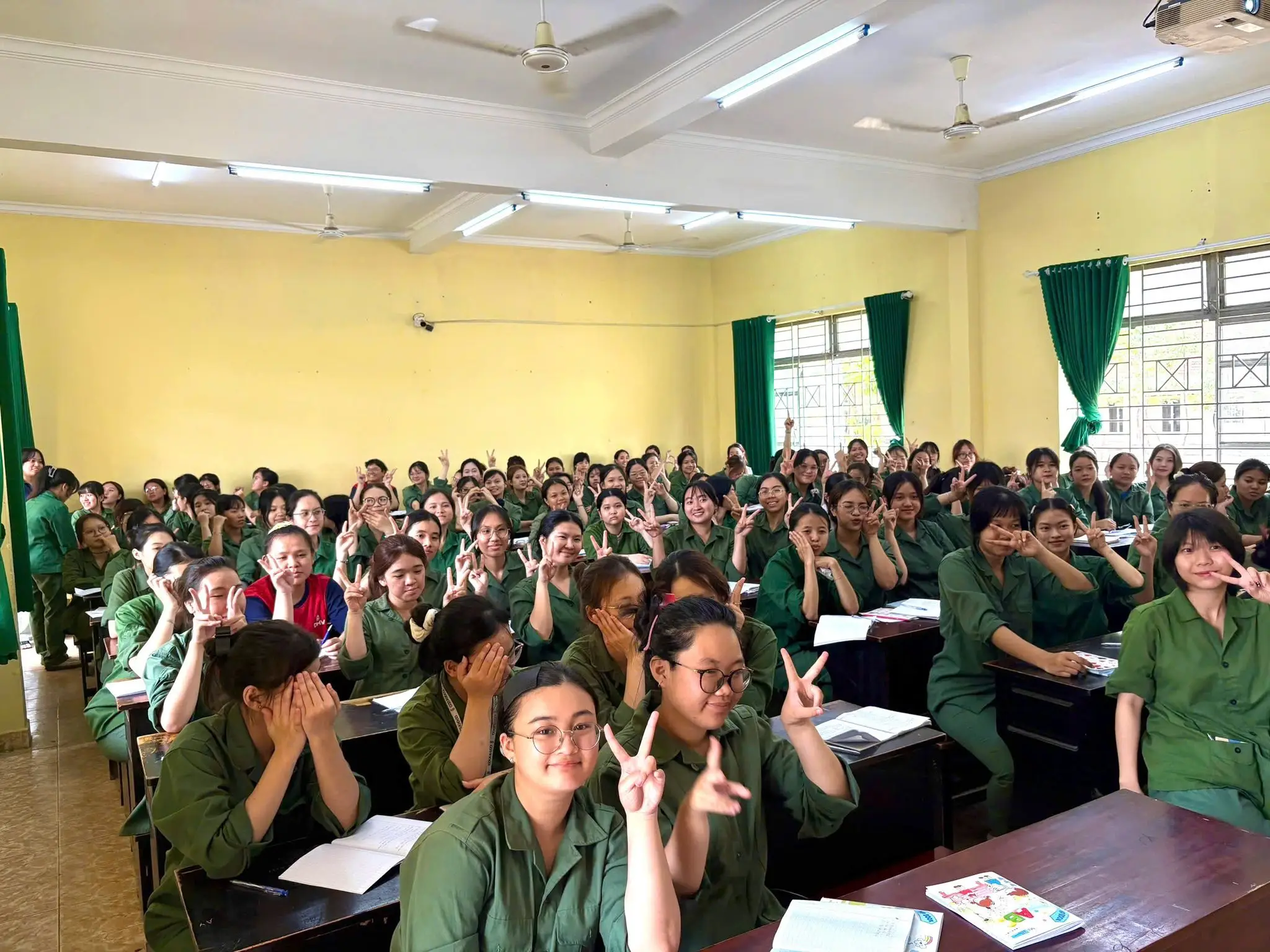 DHV - Trường Đại Học Hùng Vương TPHCM
