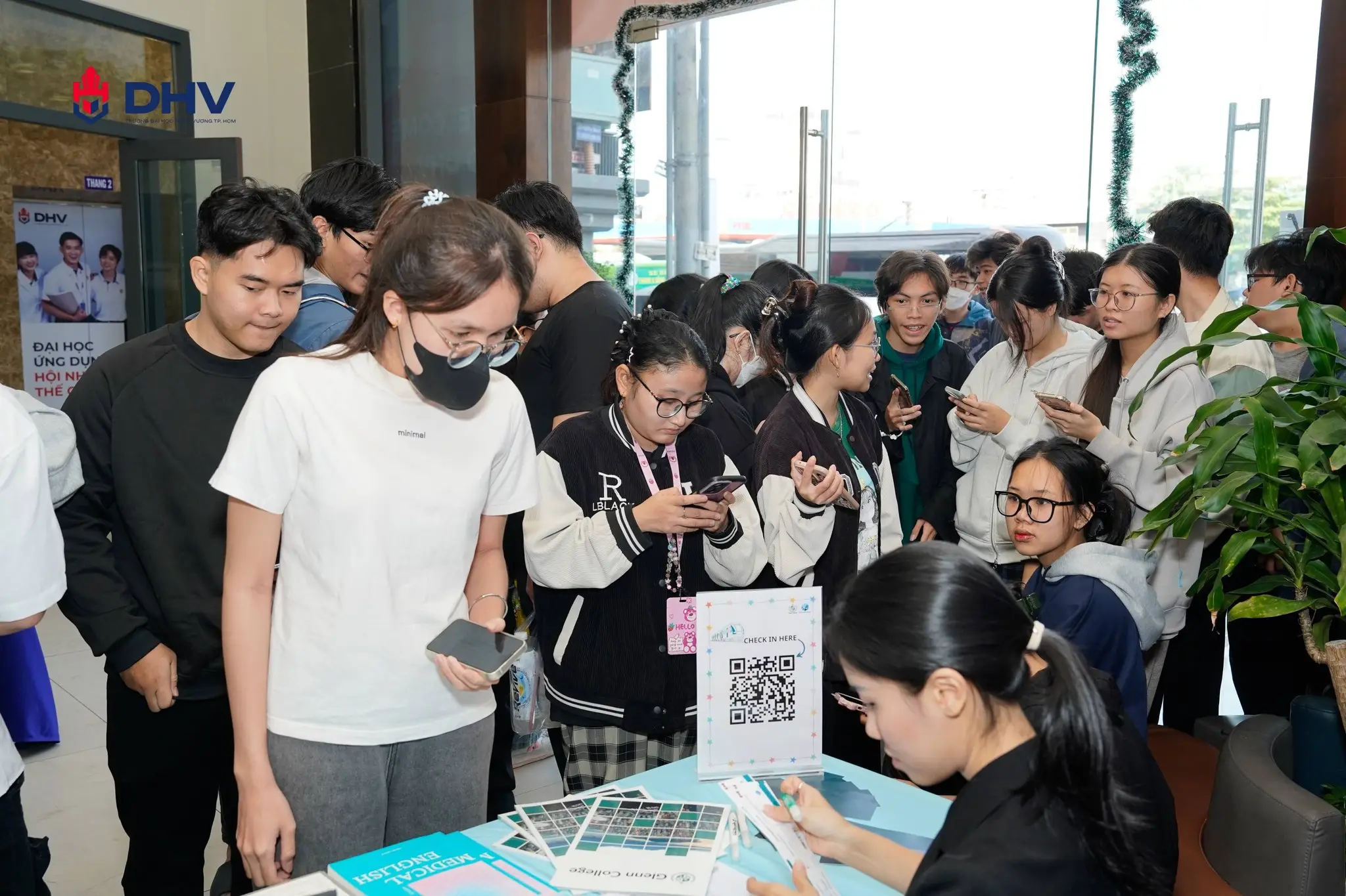 DHV - Trường Đại Học Hùng Vương TPHCM