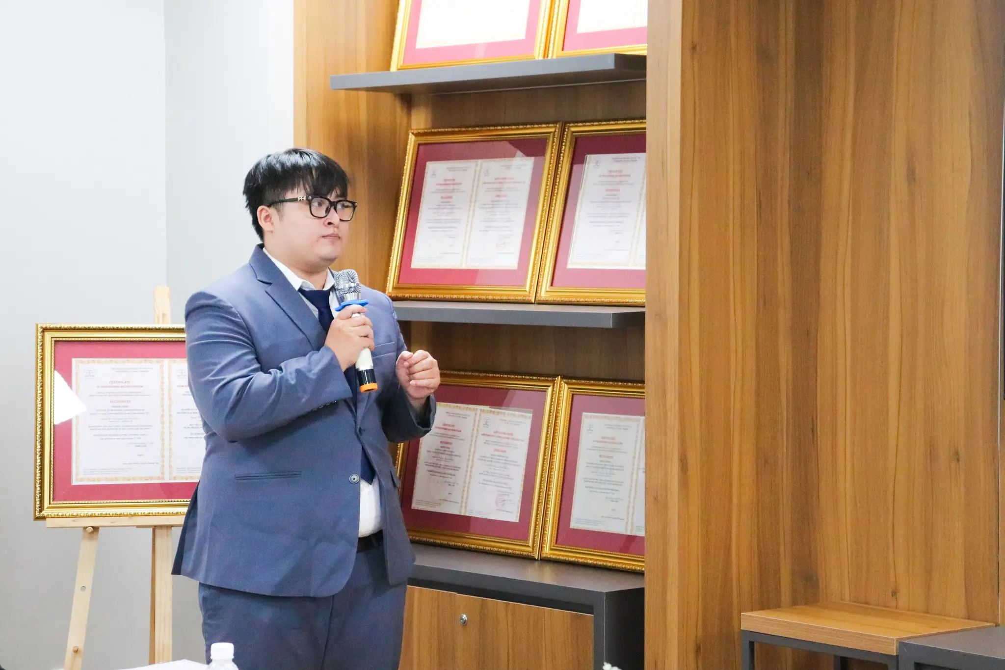 DHV - Trường Đại Học Hùng Vương TPHCM