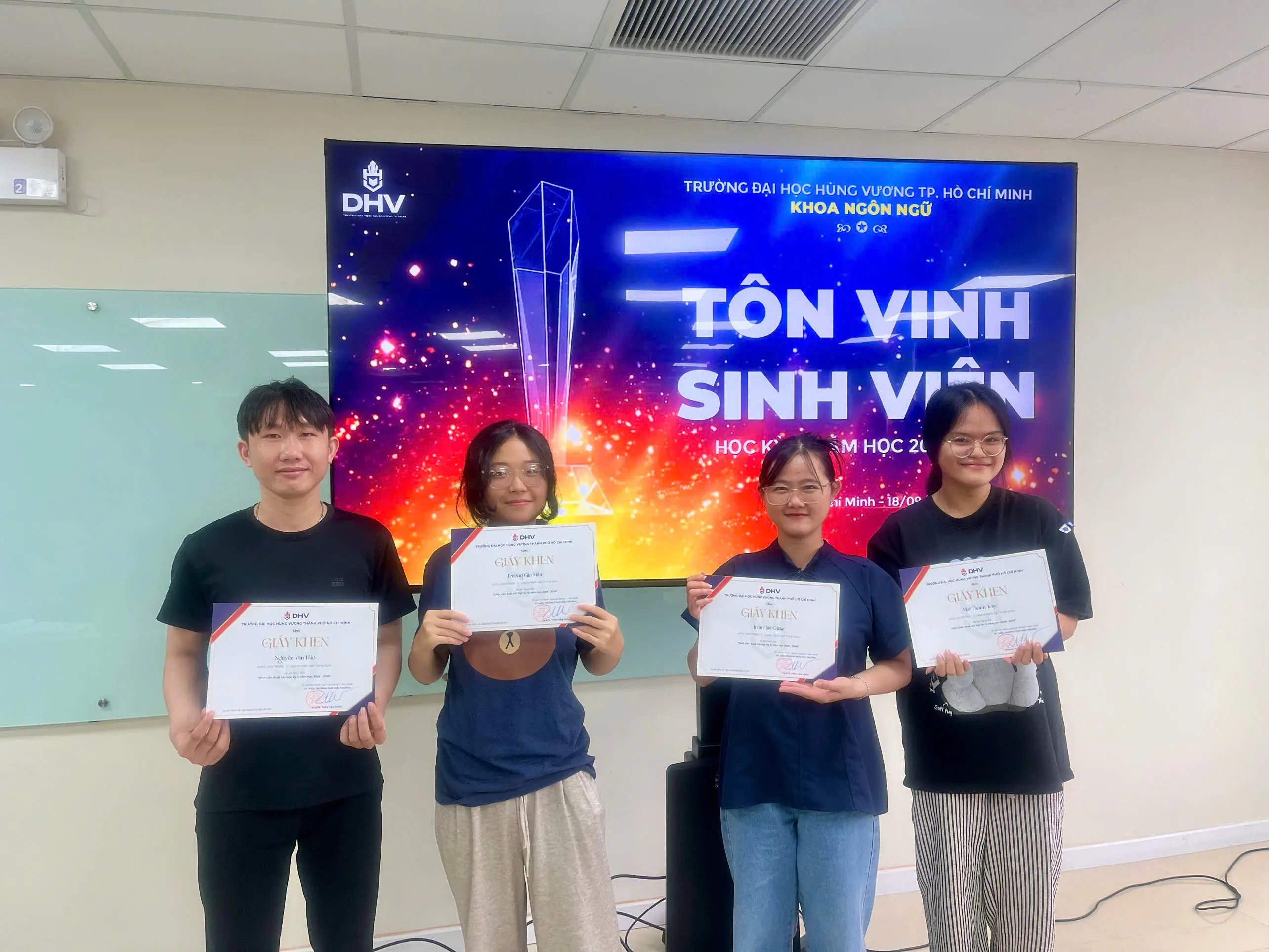 DHV - Trường Đại Học Hùng Vương TPHCM