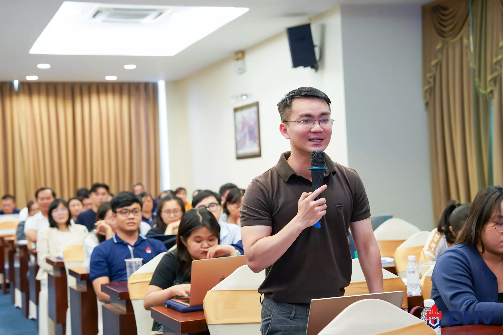 DHV - Trường Đại Học Hùng Vương TPHCM