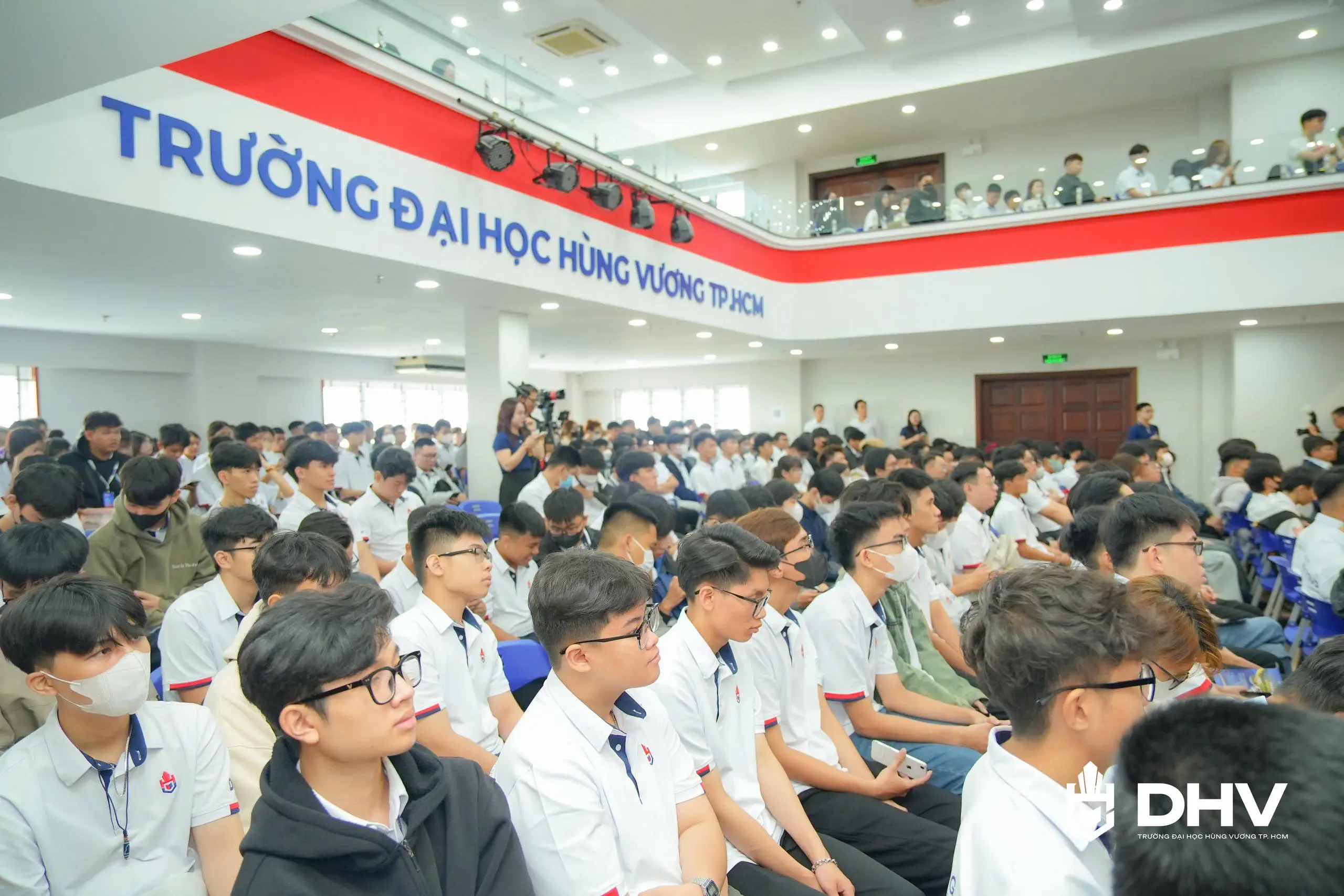 DHV - Trường Đại Học Hùng Vương TPHCM