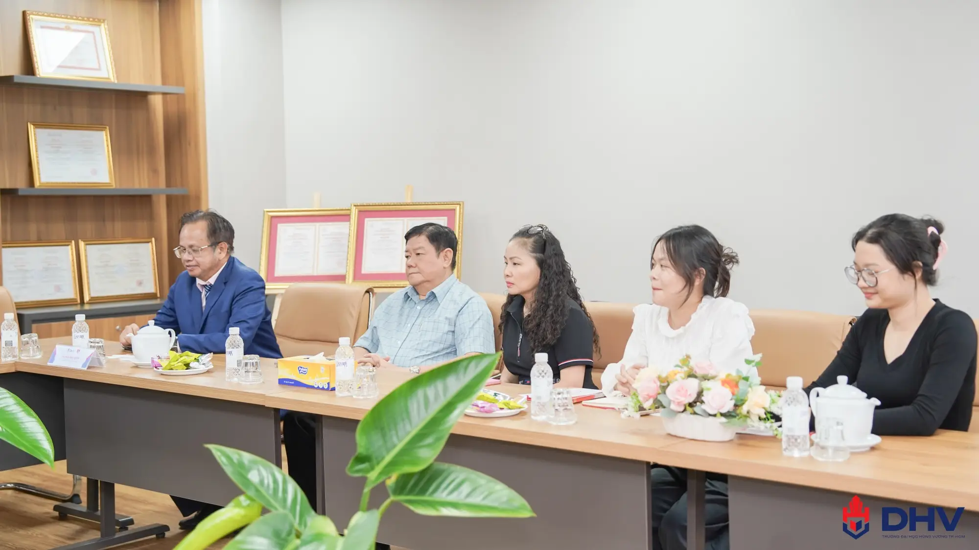Các đại diện Hội Thiết bị Y tế TP.HCM