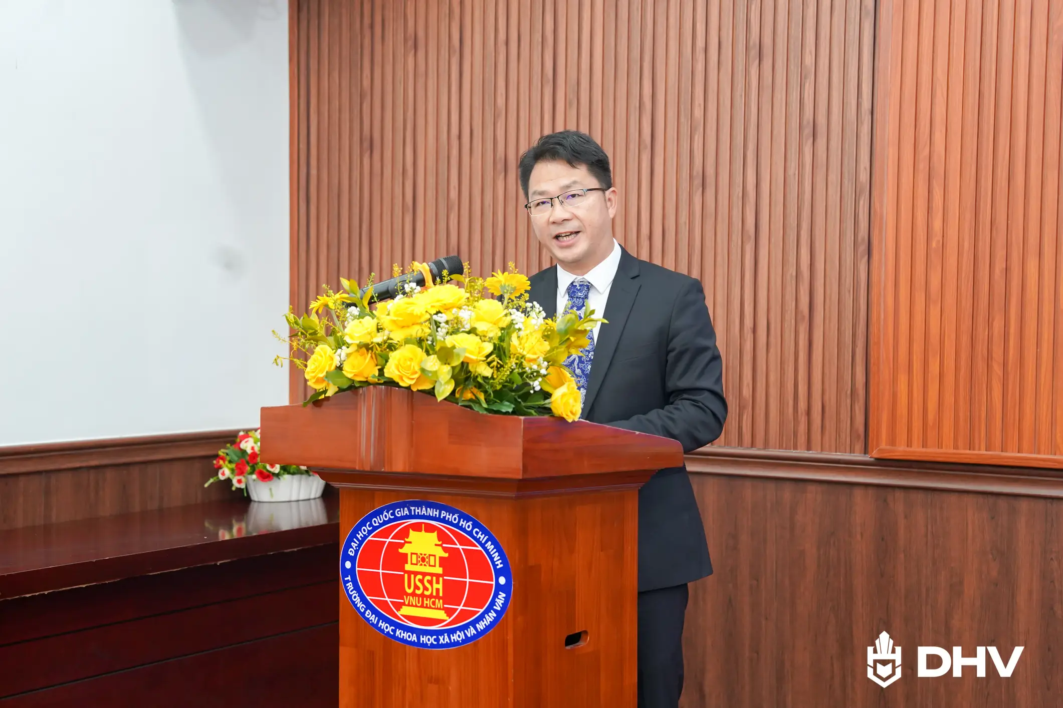 DHV - Trường Đại Học Hùng Vương TPHCM