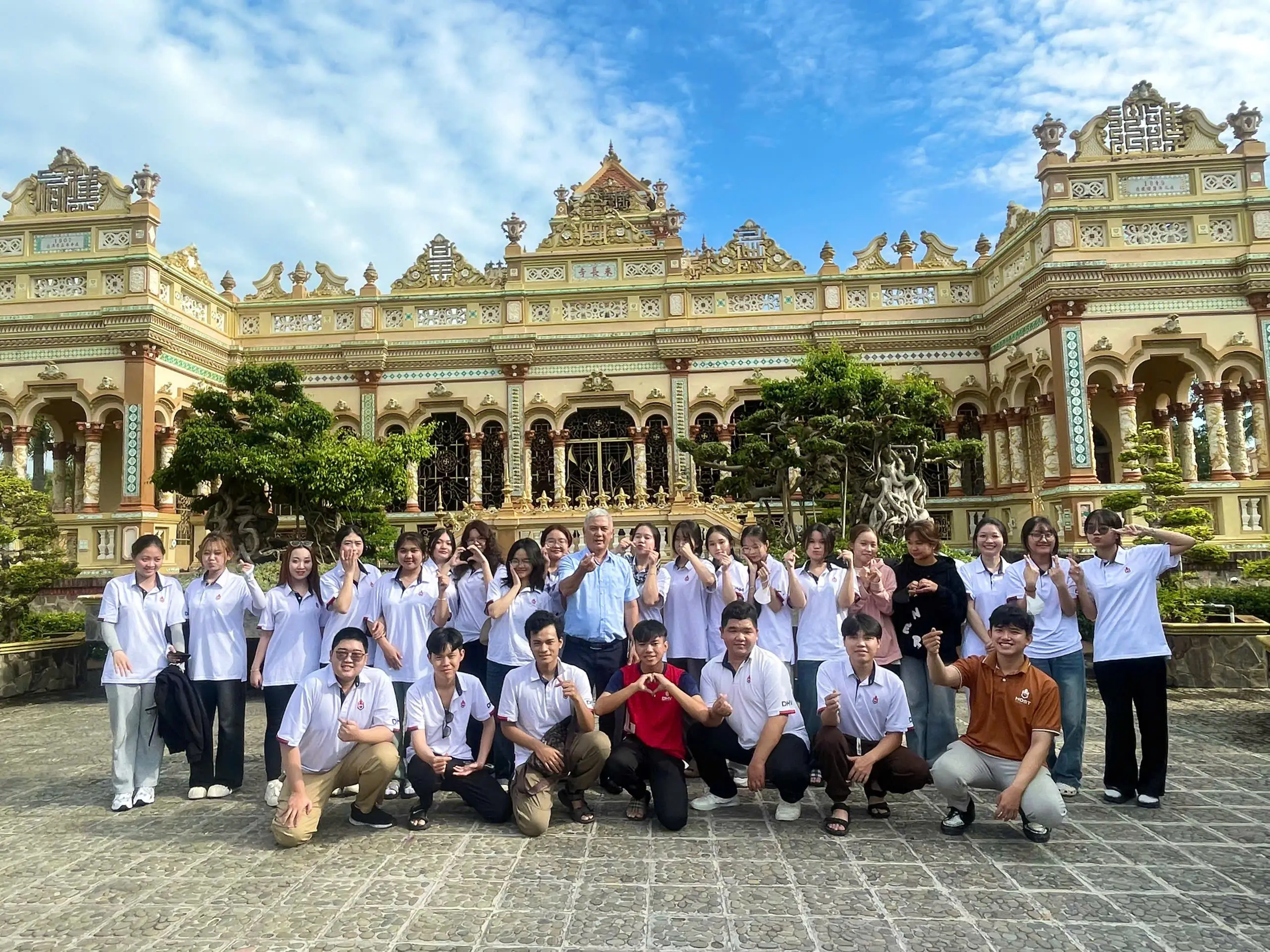 DHV - Trường Đại Học Hùng Vương TPHCM