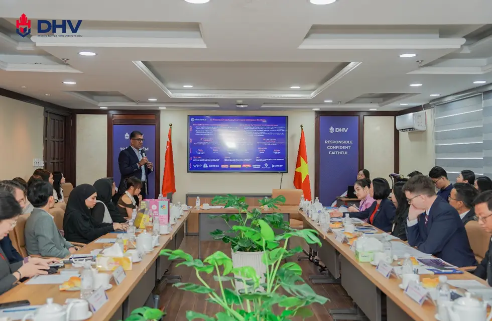 DHV - Trường Đại Học Hùng Vương TPHCM