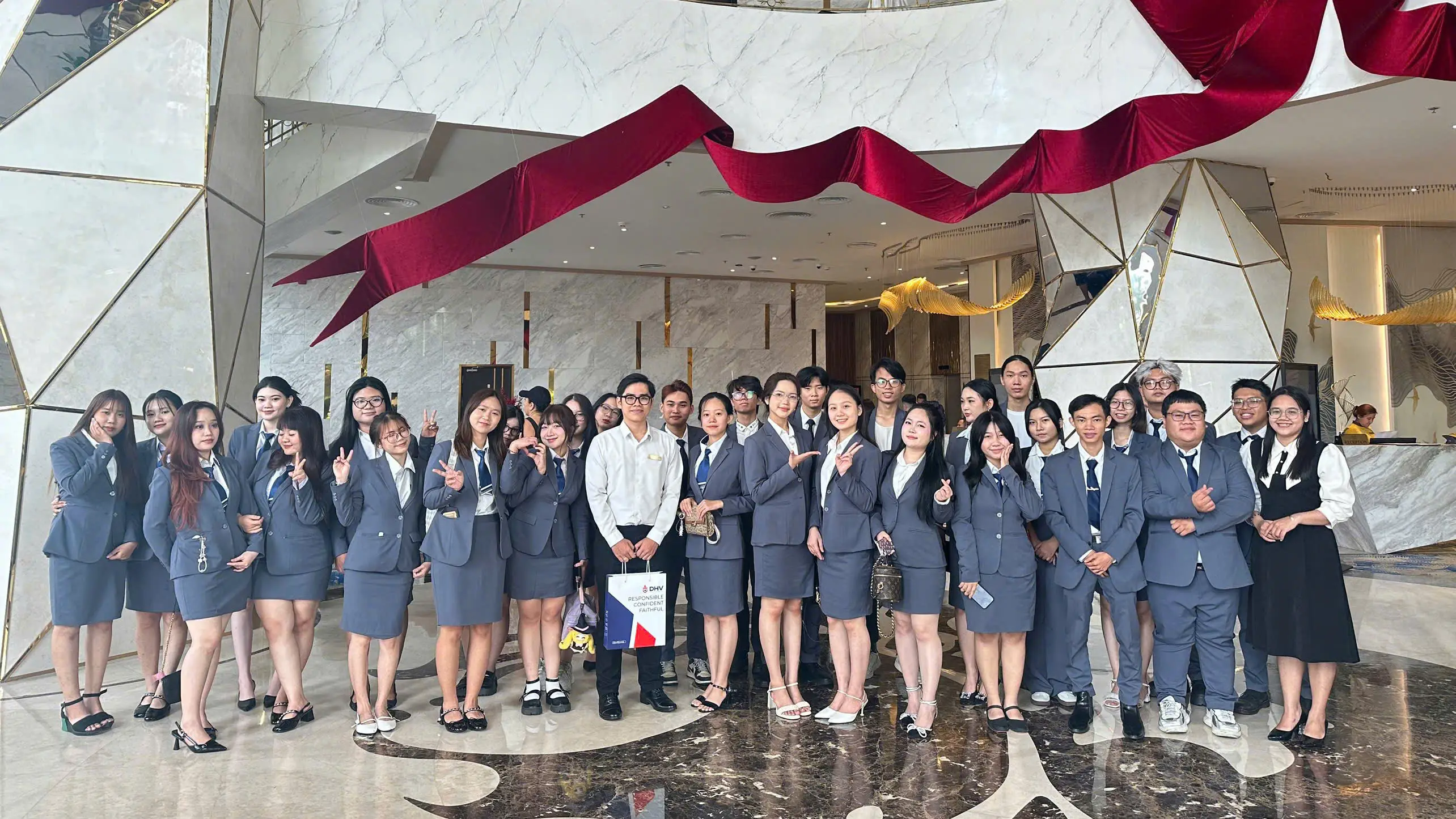DHV - Trường Đại Học Hùng Vương TPHCM