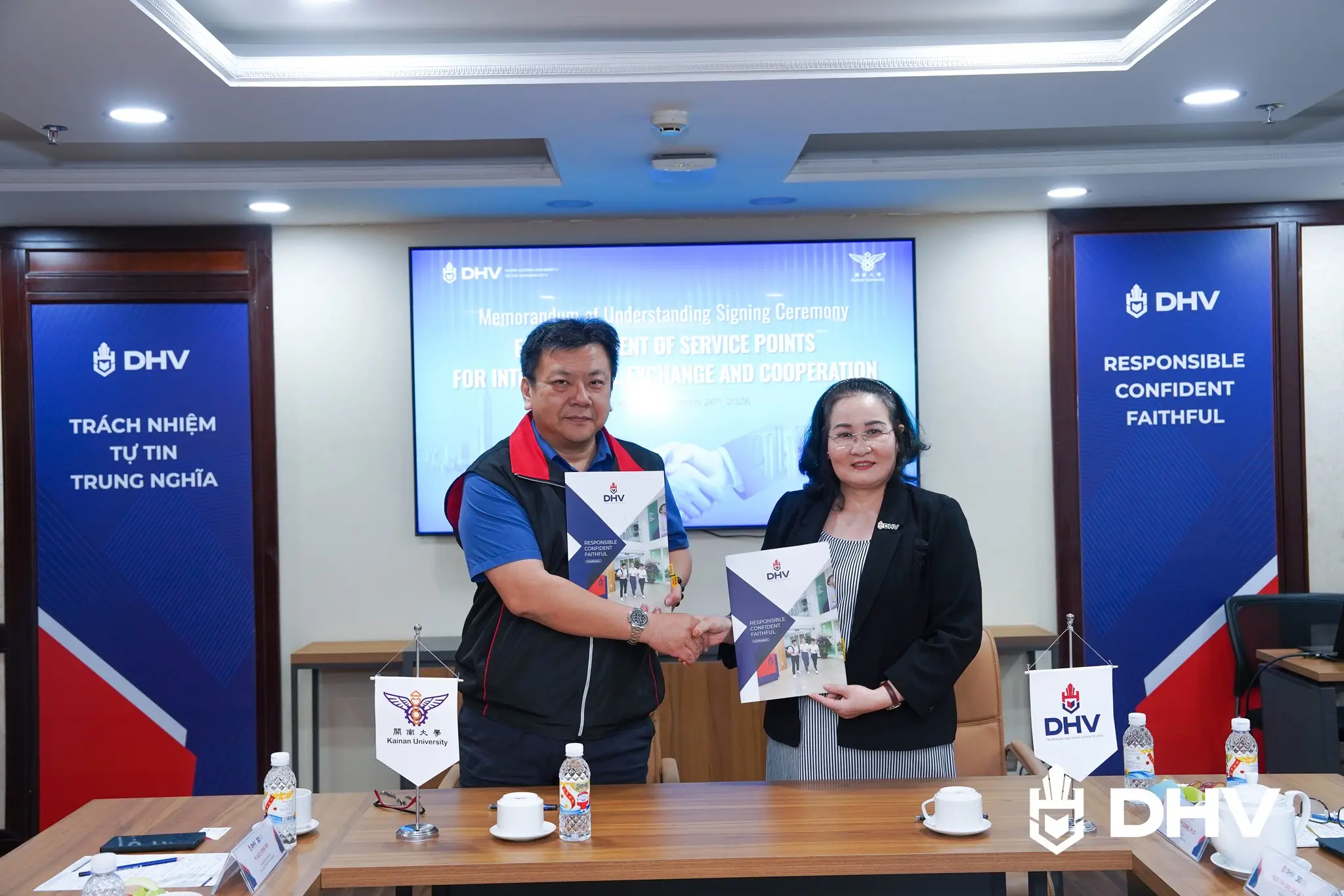 DHV - Trường Đại Học Hùng Vương TPHCM