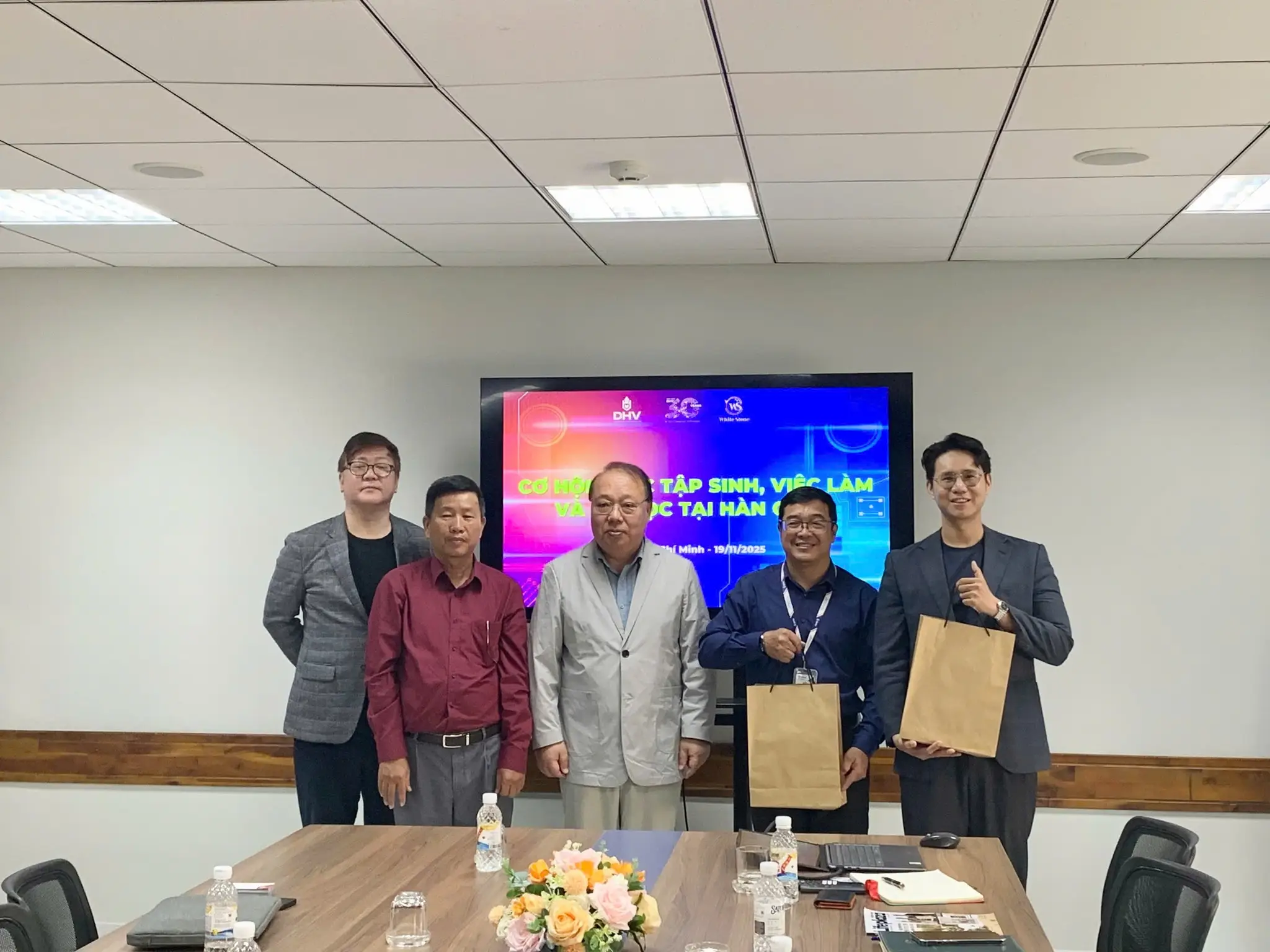 DHV - Trường Đại Học Hùng Vương TPHCM