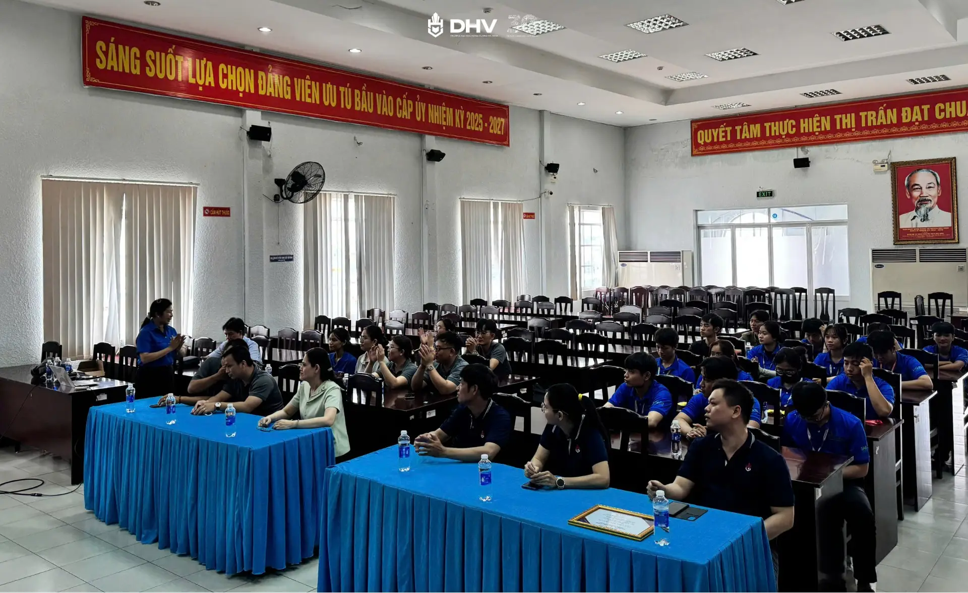 Chiến sĩ tình nguyện Khoa Kỹ thuật Công nghệ DHV tham gia Mùa hè xanh 2025