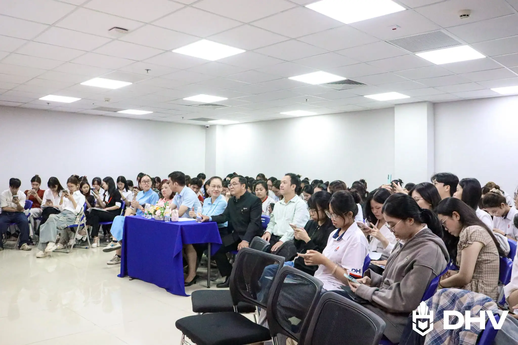 DHV - Trường Đại Học Hùng Vương TPHCM