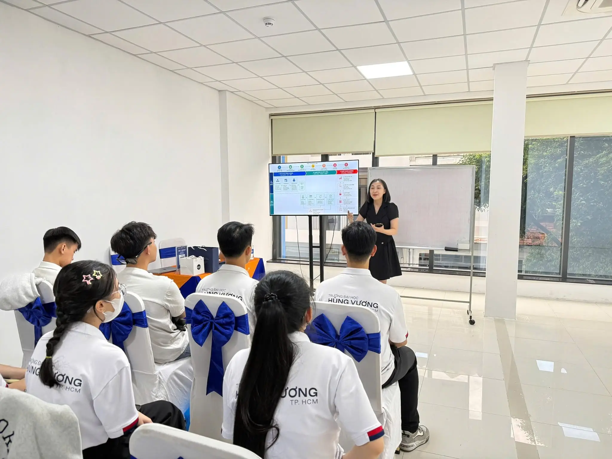 DHV - Trường Đại Học Hùng Vương TPHCM
