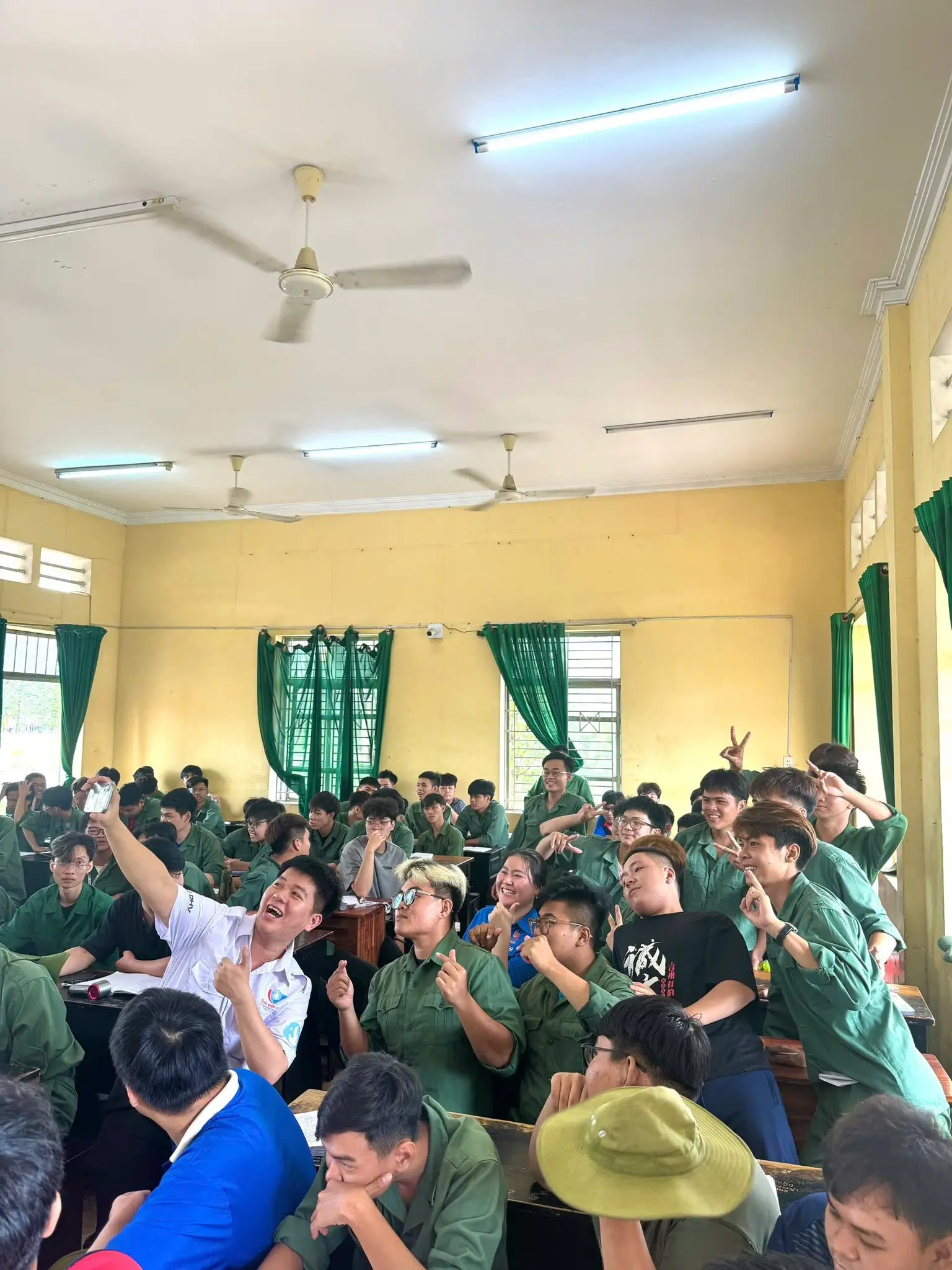 DHV - Trường Đại Học Hùng Vương TPHCM