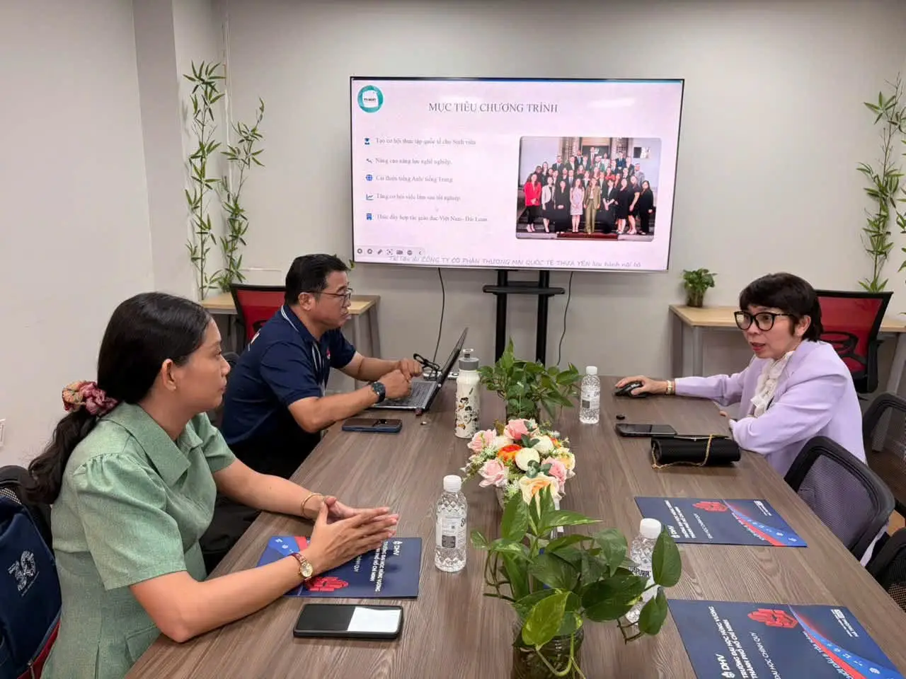 DHV - Trường Đại Học Hùng Vương TPHCM