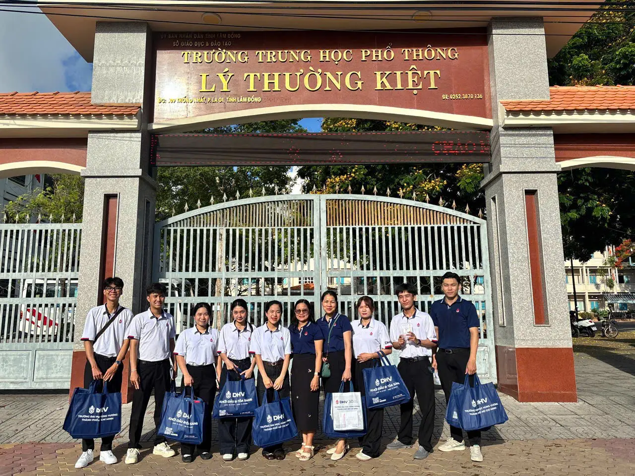 DHV - Trường Đại Học Hùng Vương TPHCM