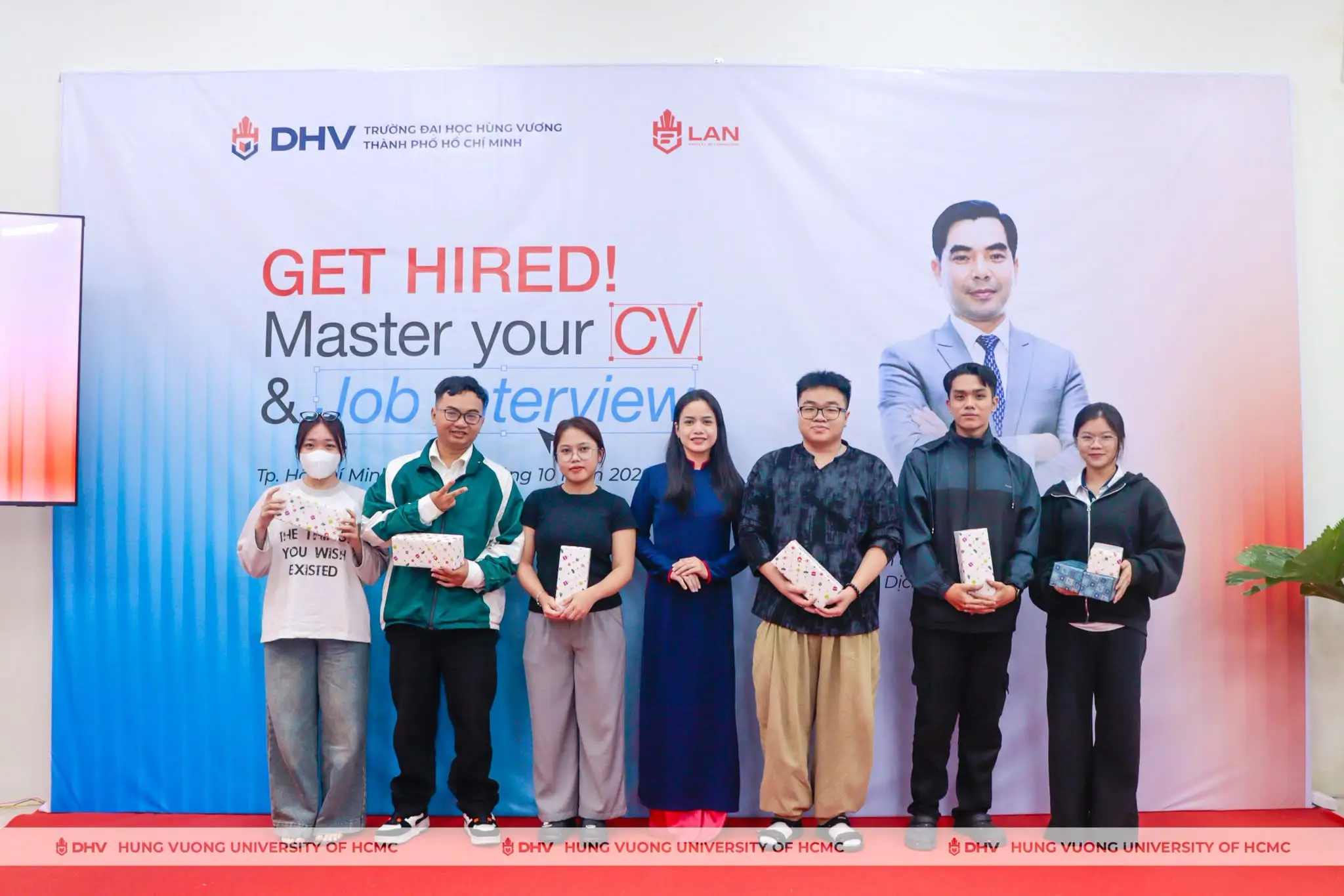 DHV - Trường Đại Học Hùng Vương TPHCM