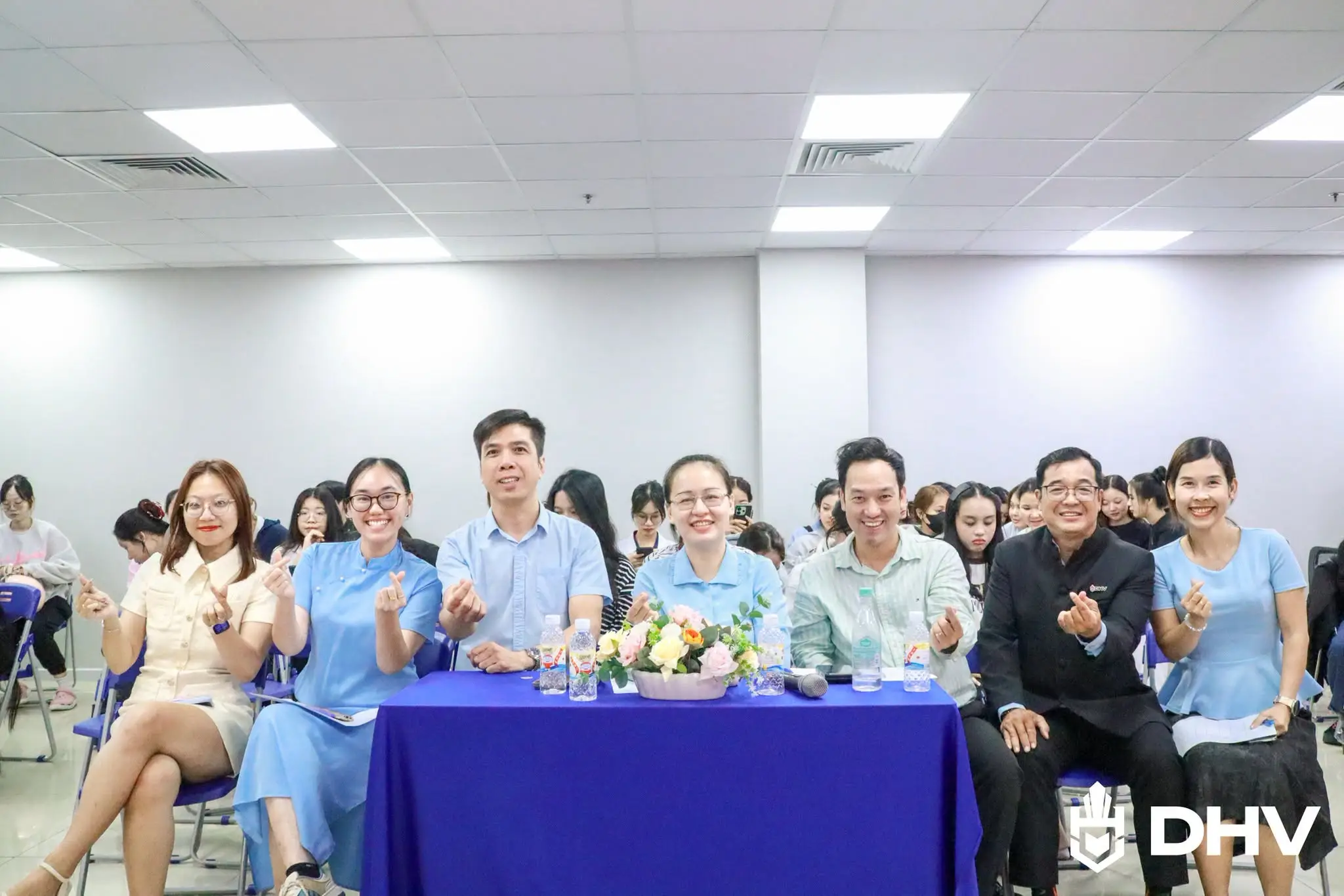 DHV - Trường Đại Học Hùng Vương TPHCM