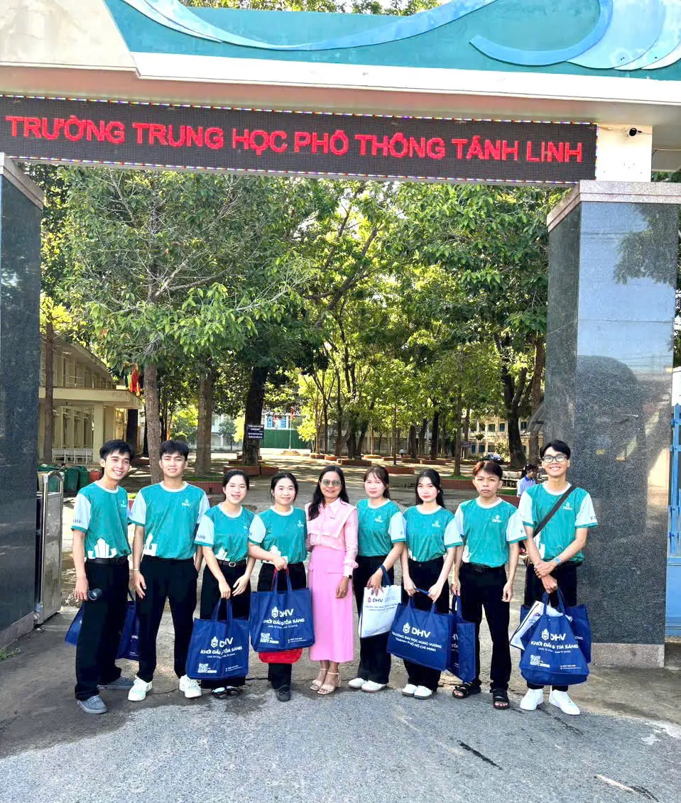 DHV - Trường Đại Học Hùng Vương TPHCM